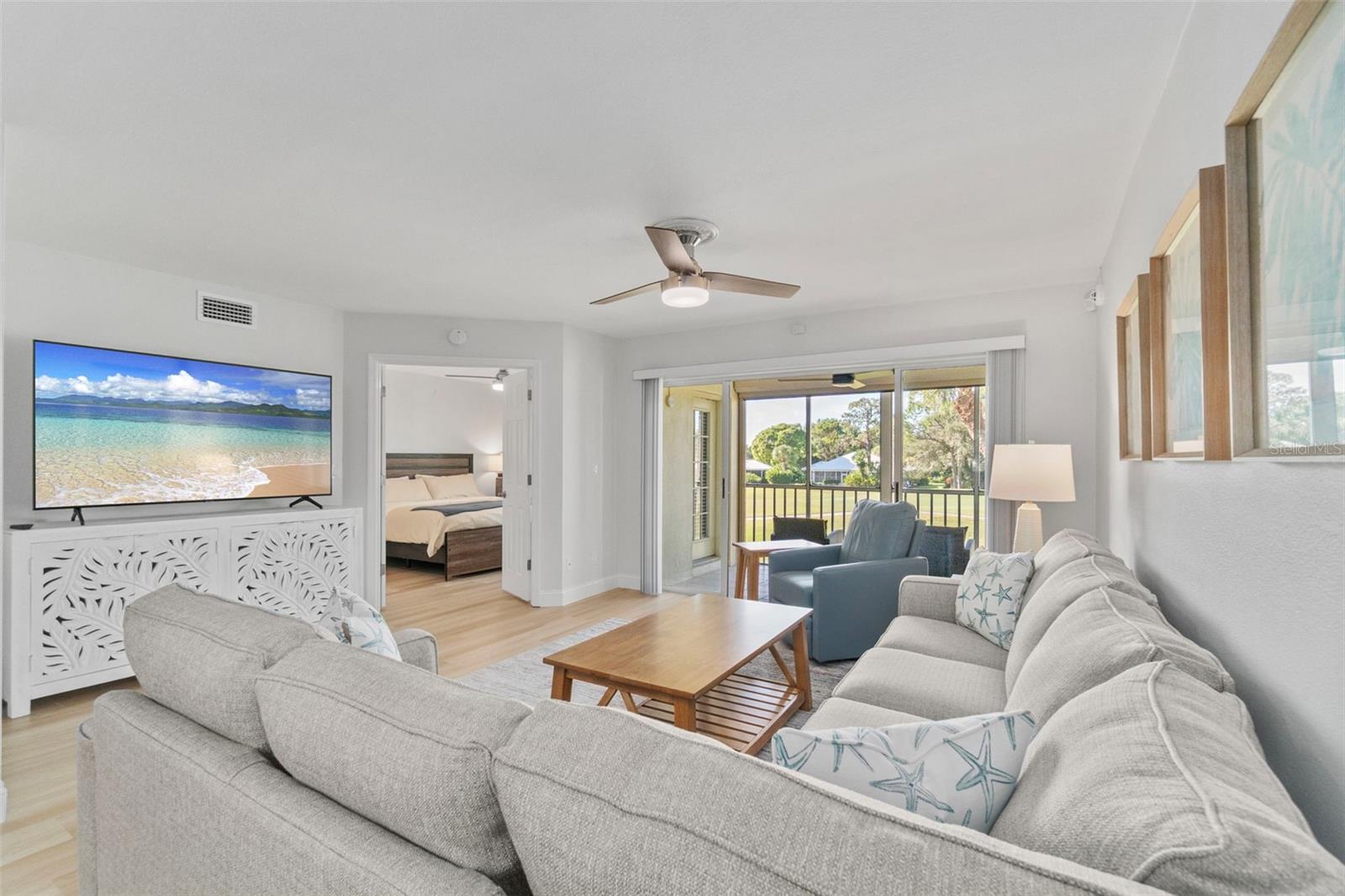 Image 28 of 67 For 433 Cerromar Lane 441