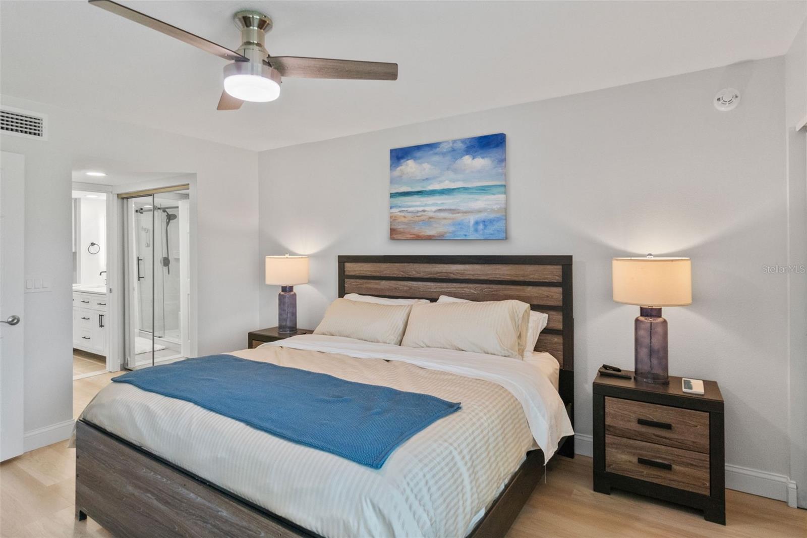 Image 35 of 67 For 433 Cerromar Lane 441