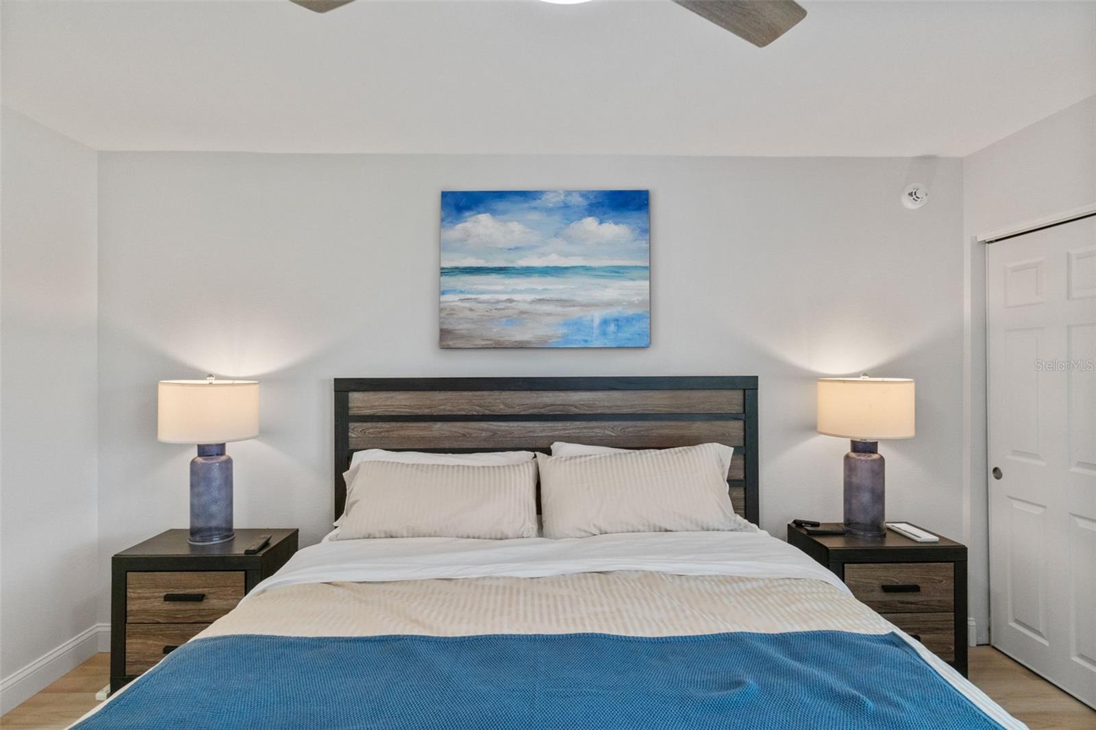 Image 36 of 67 For 433 Cerromar Lane 441