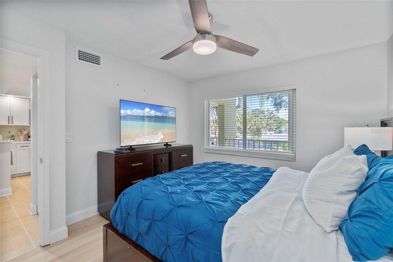 Image 45 of 67 For 433 Cerromar Lane 441