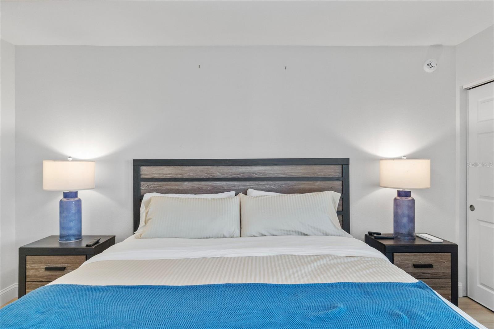 Image 47 of 67 For 433 Cerromar Lane 441