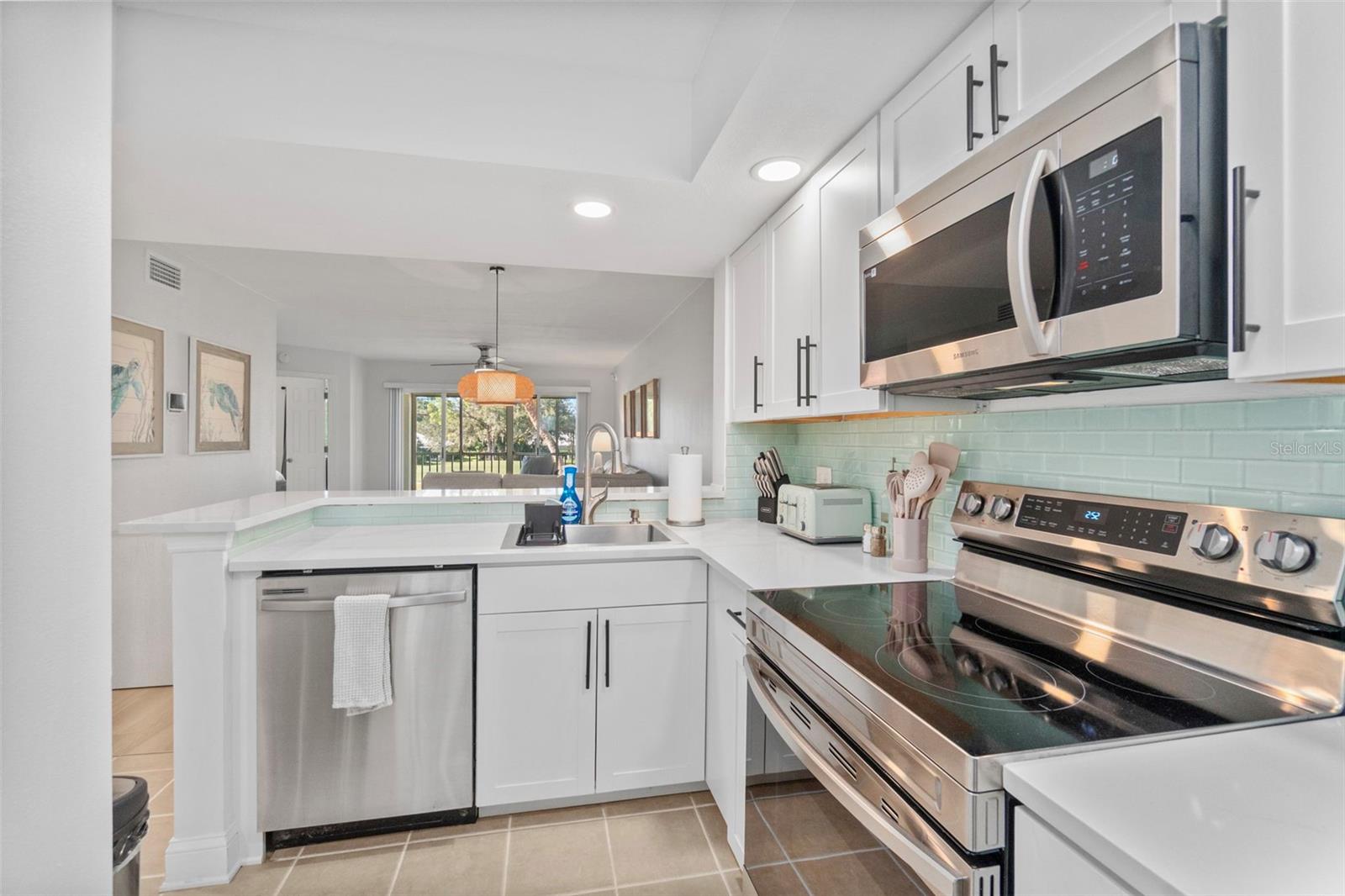 Image 7 of 67 For 433 Cerromar Lane 441