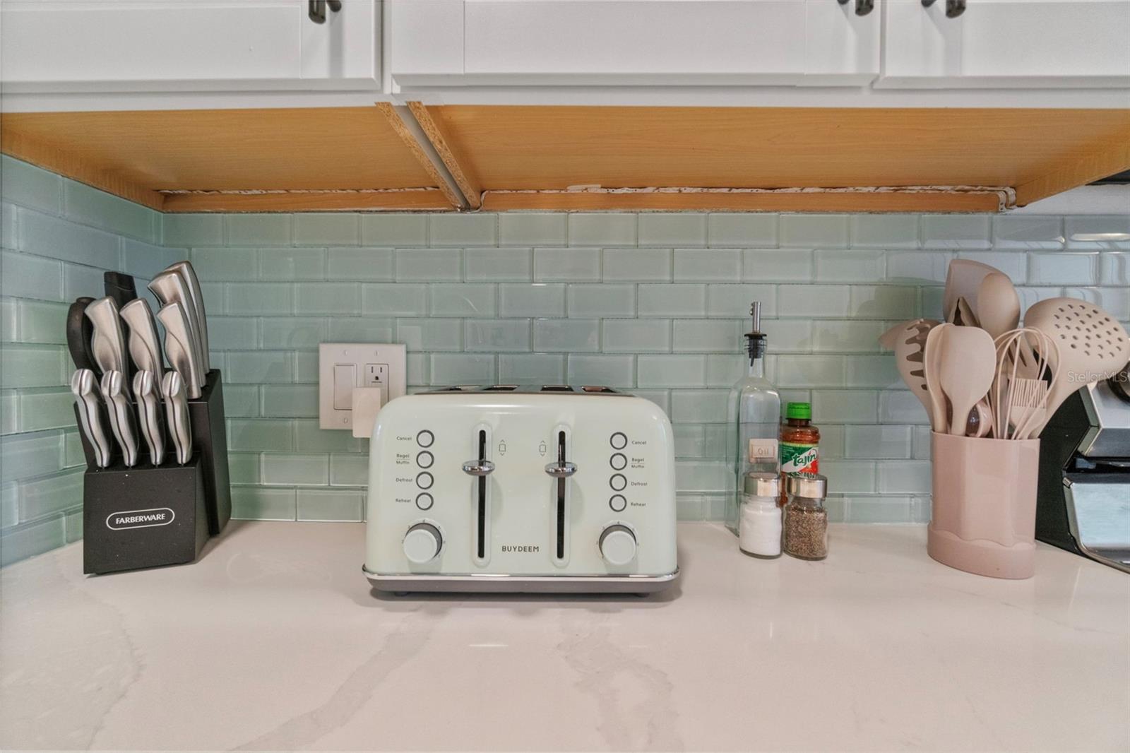 Image 9 of 67 For 433 Cerromar Lane 441