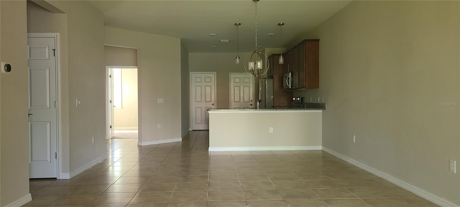 Image 4 of 28 For 18884 Lanuvio Street