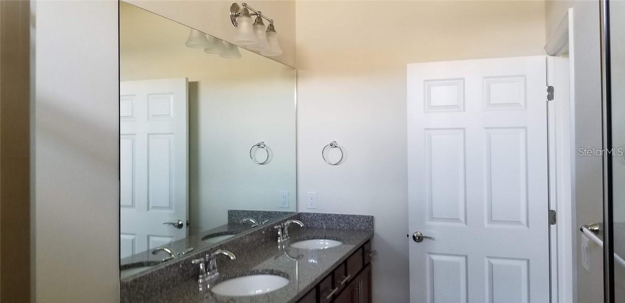 Image 9 of 28 For 18884 Lanuvio Street