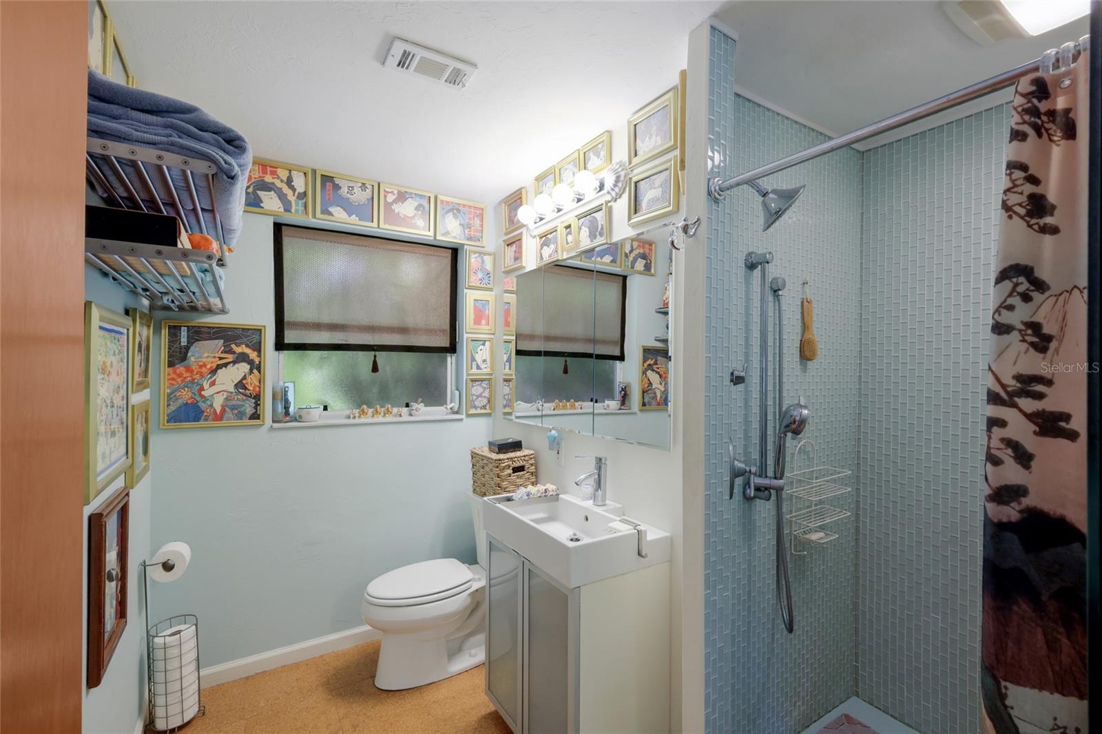 Image 31 of 59 For 455 Shore Drive