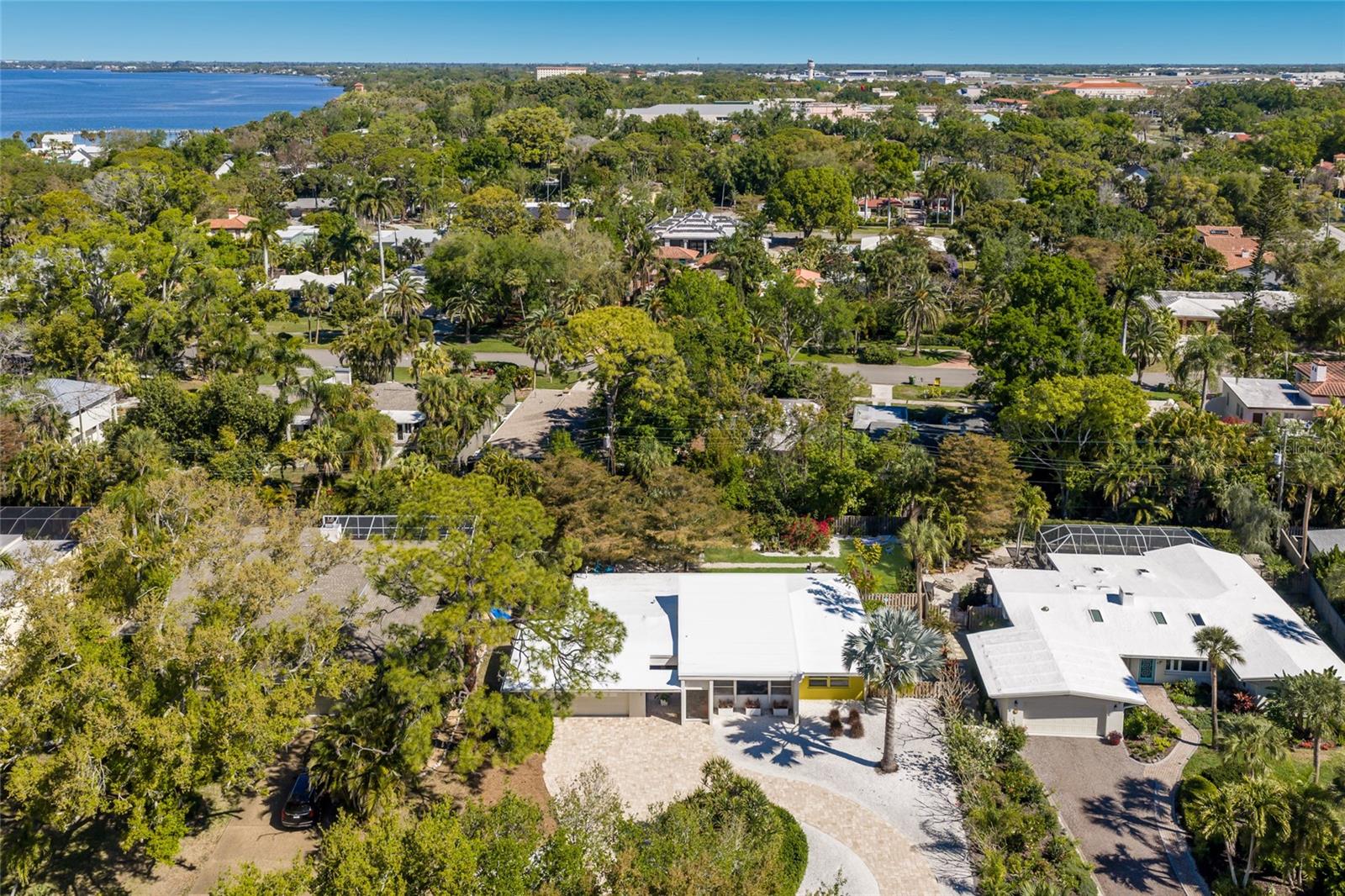 Image 50 of 59 For 455 Shore Drive