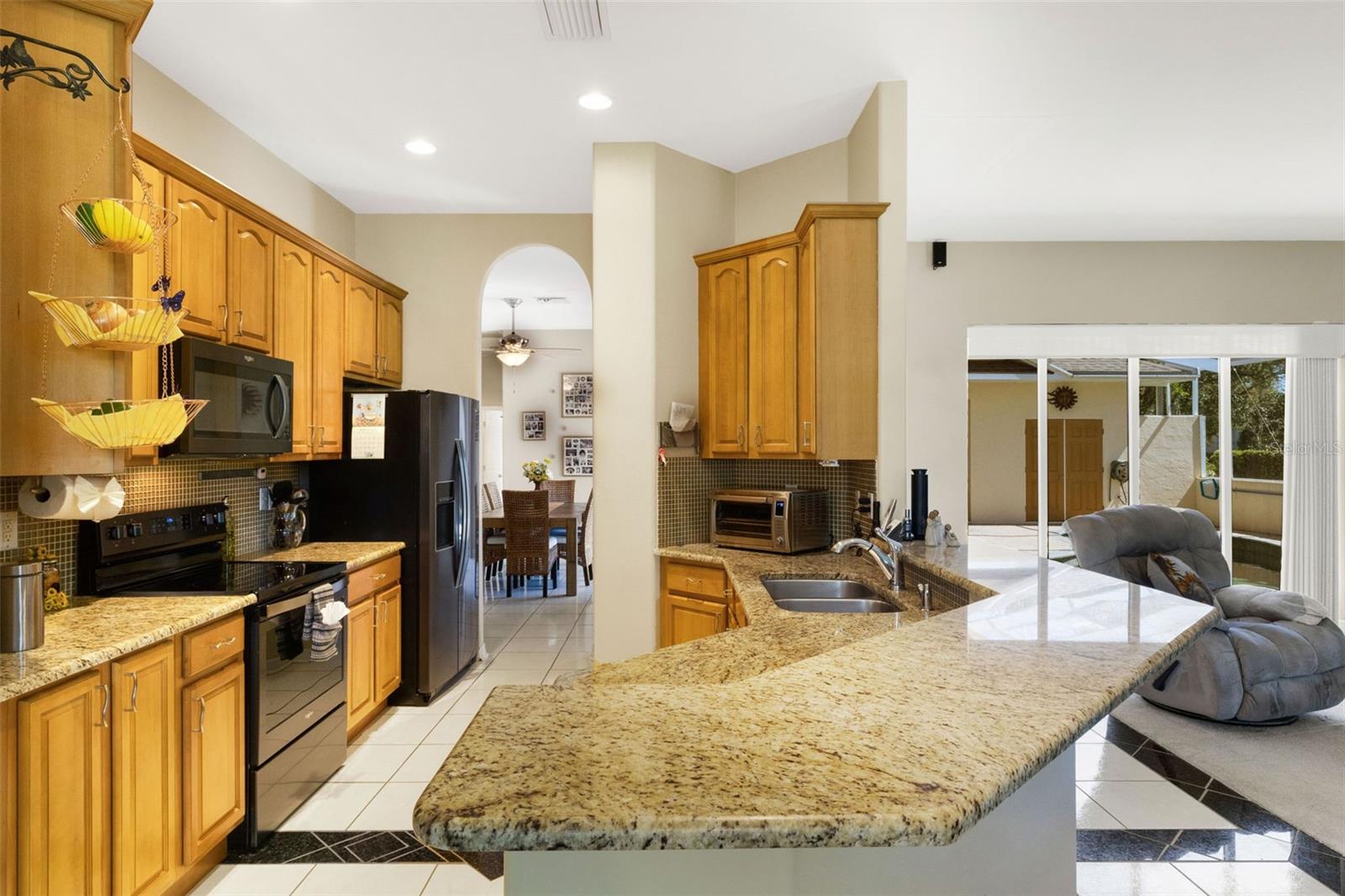 Image 21 of 81 For 14110 18th Place E