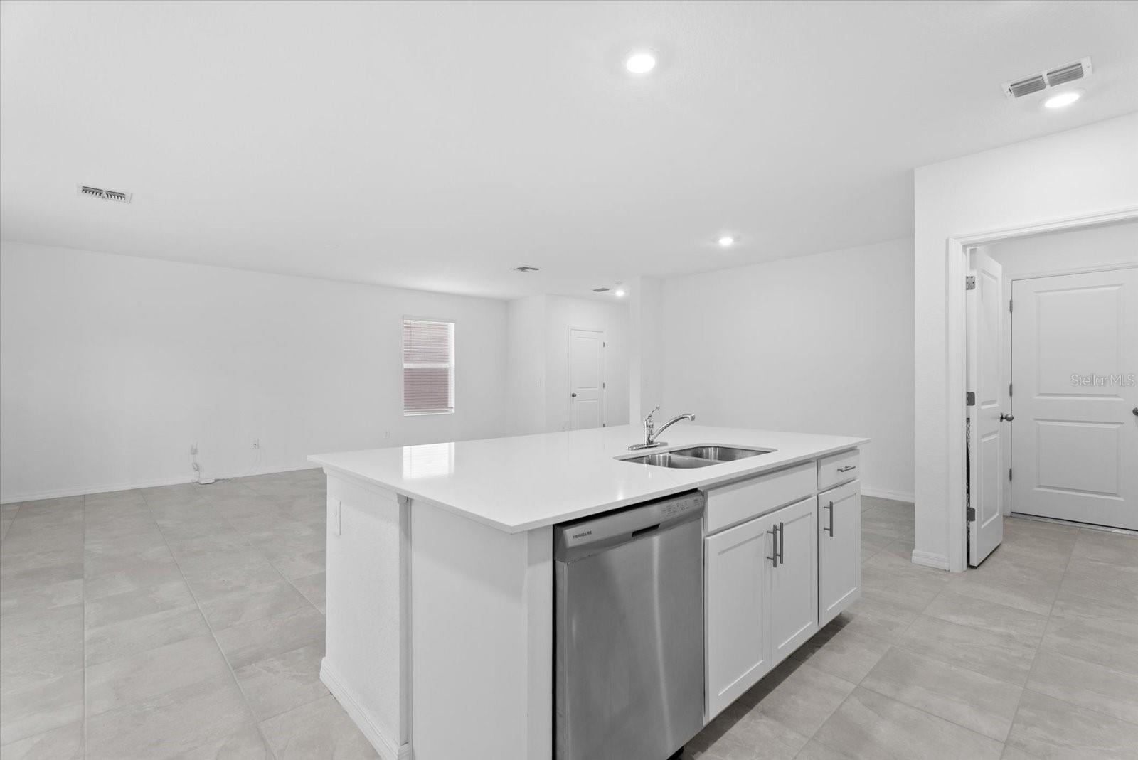 Image 8 of 31 For 13925 Lilac Sky Terrace