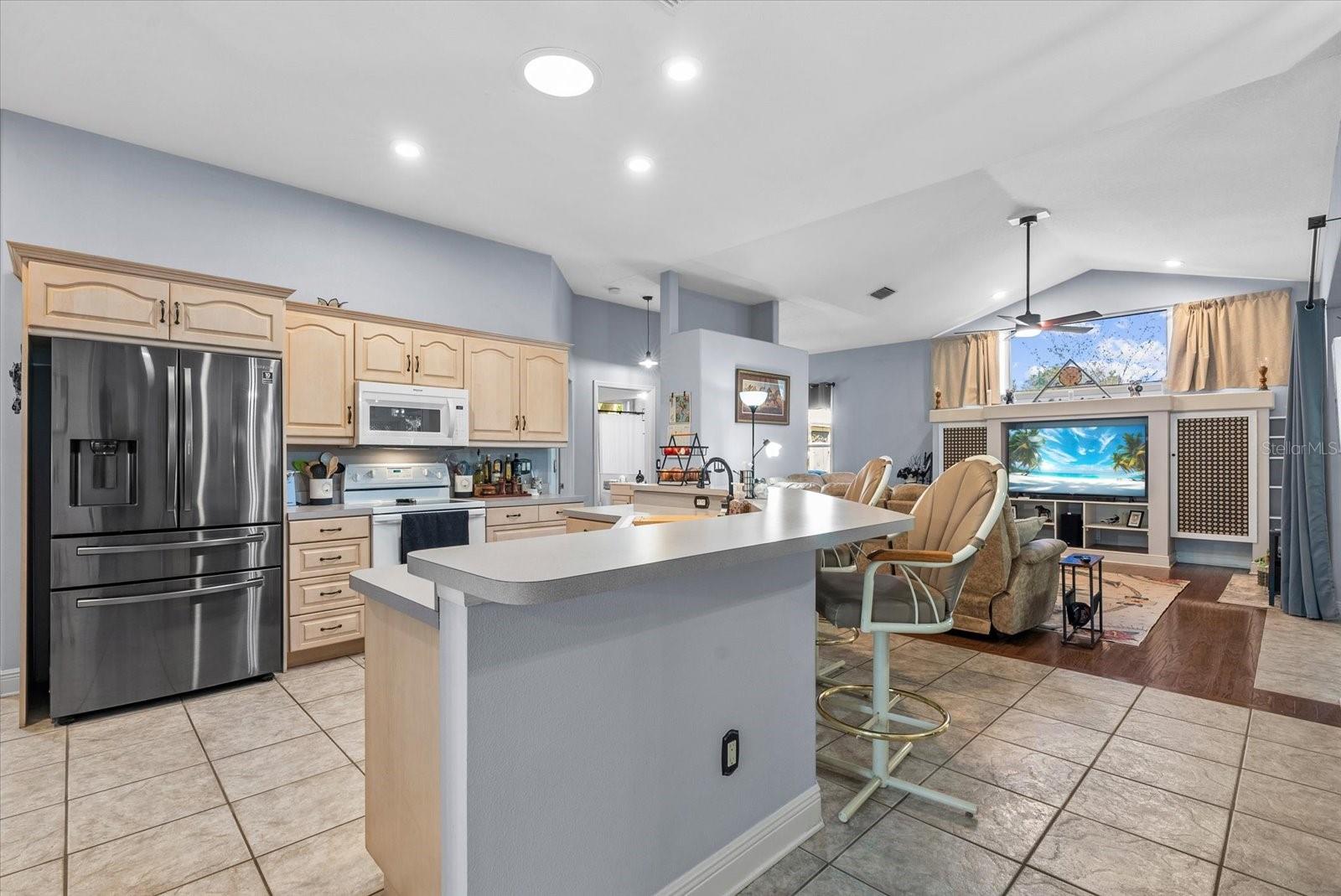 Image 10 of 68 For 5202 Erie Road