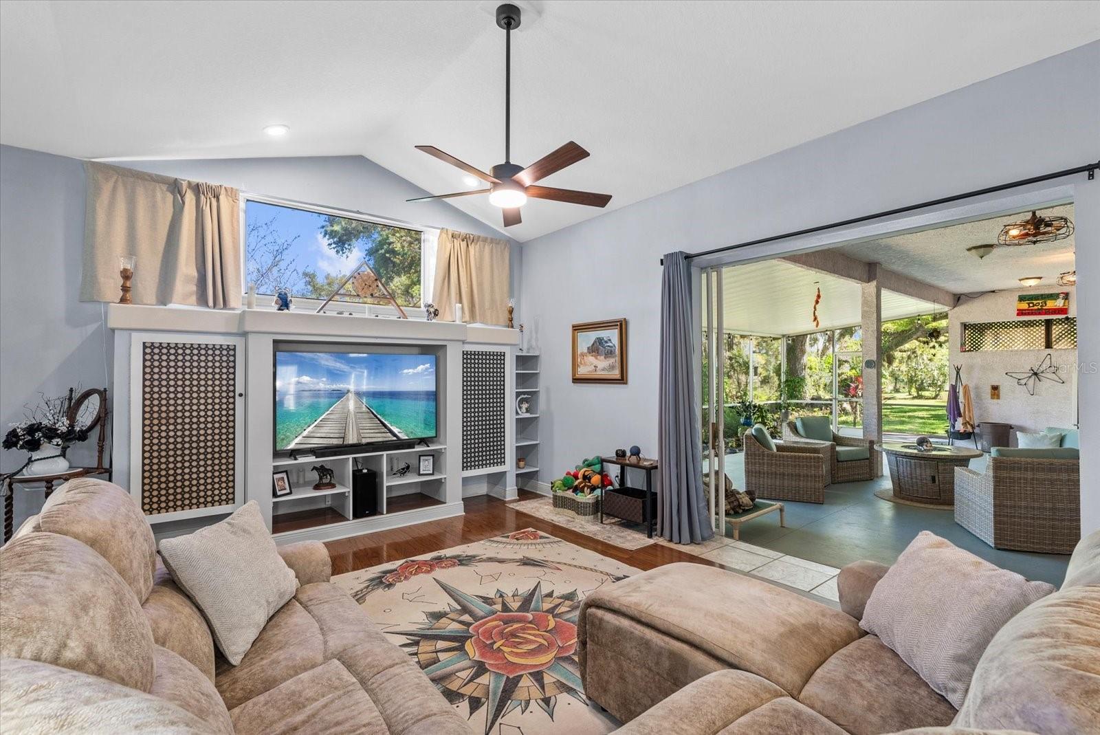 Image 17 of 68 For 5202 Erie Road