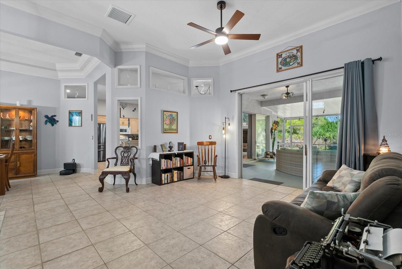 Image 4 of 68 For 5202 Erie Road