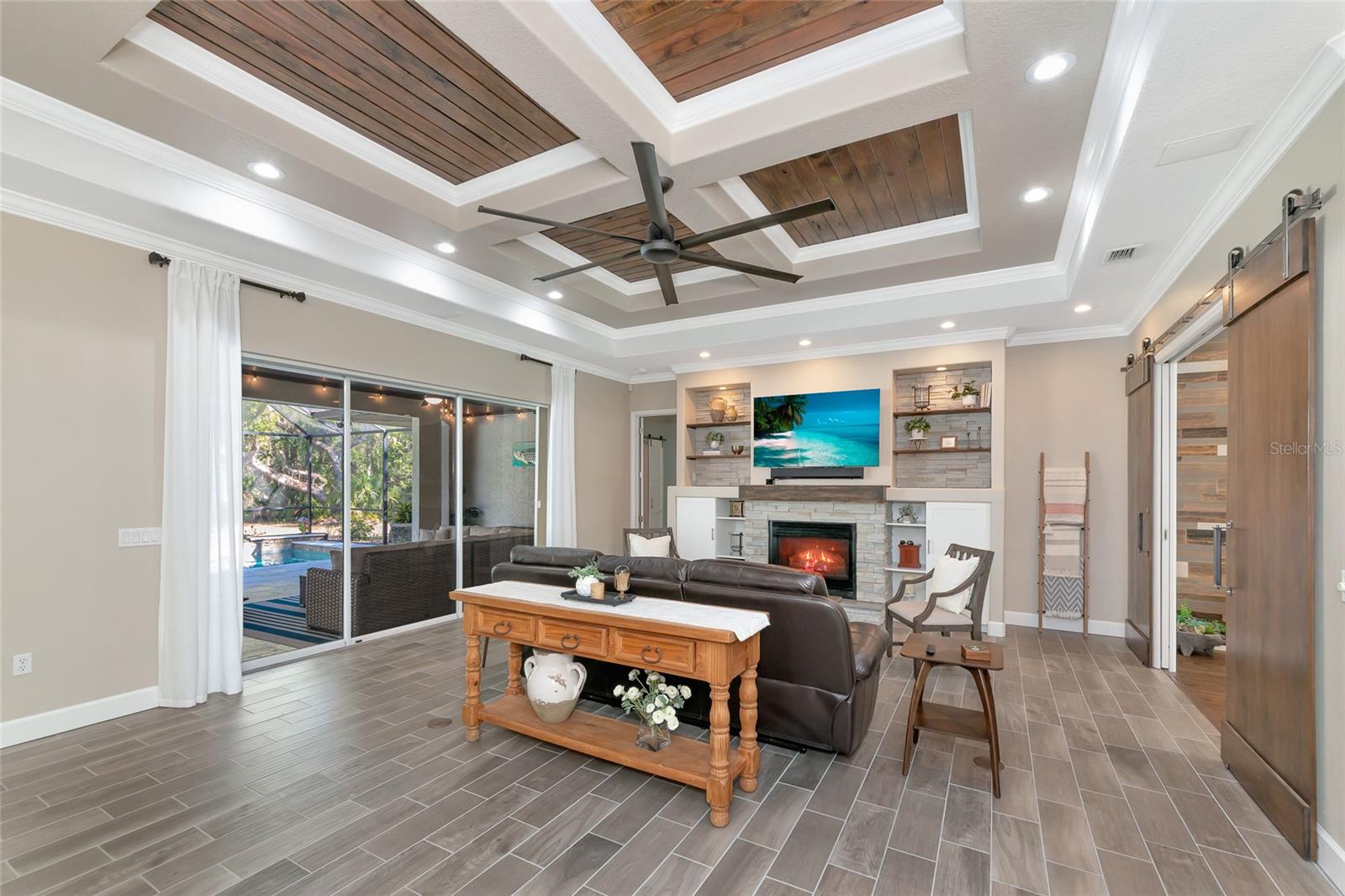 Image 10 of 99 For 702 Woodview Way