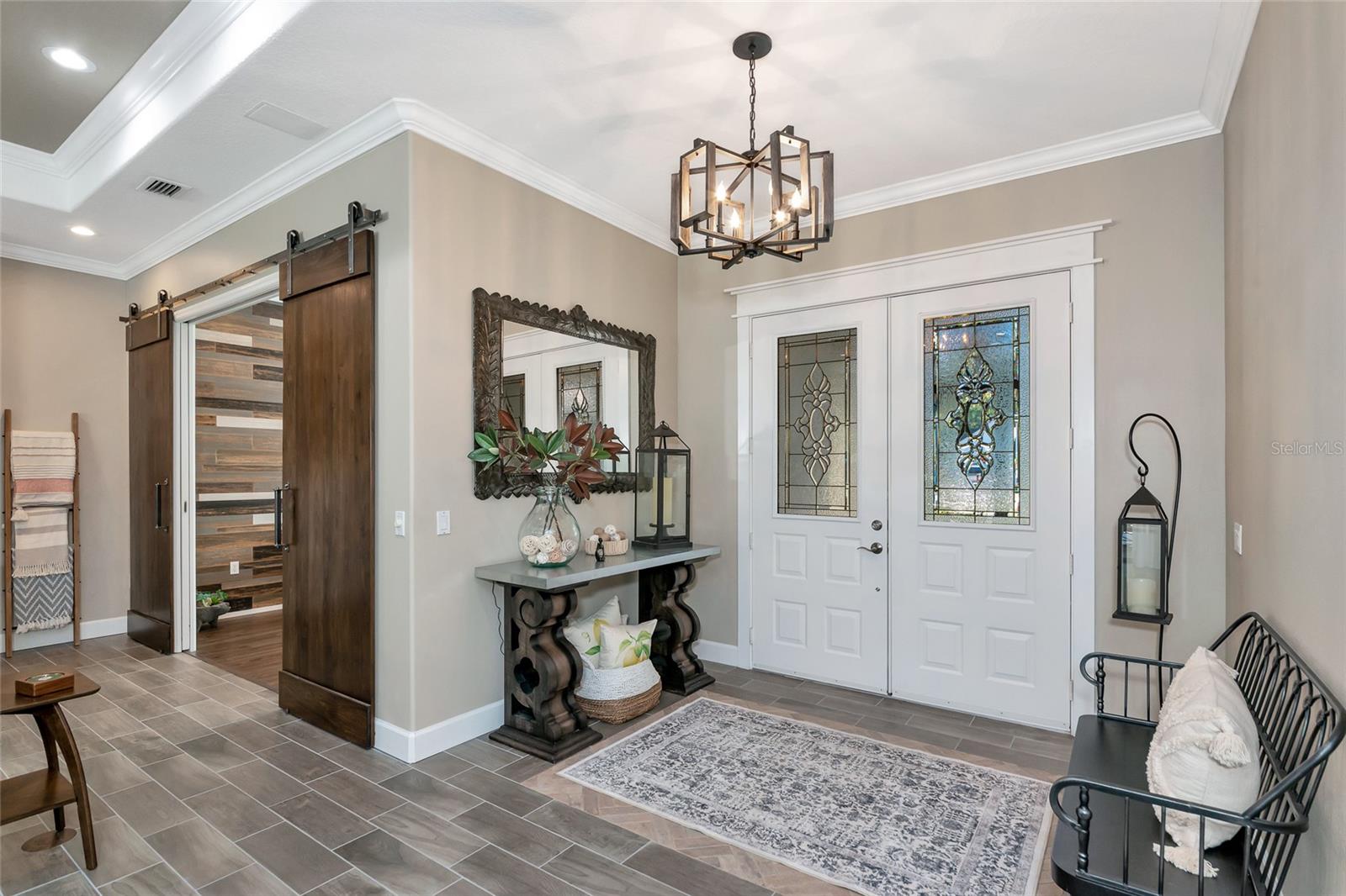 Image 3 of 99 For 702 Woodview Way