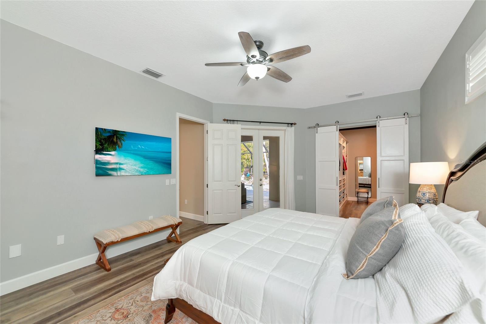 Image 33 of 99 For 702 Woodview Way