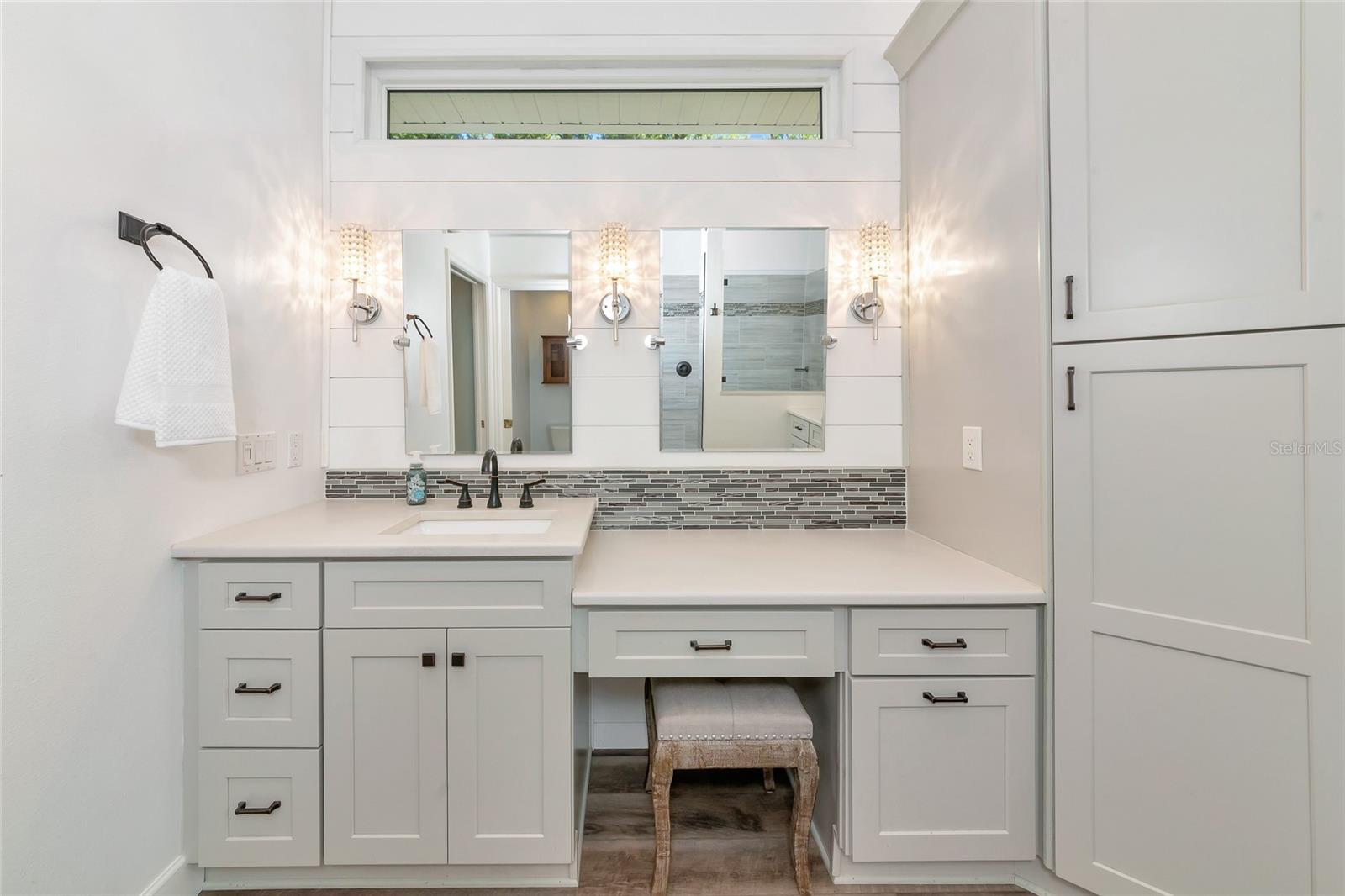 Image 36 of 99 For 702 Woodview Way