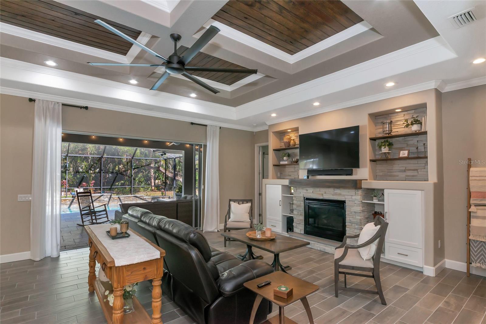 Image 4 of 99 For 702 Woodview Way