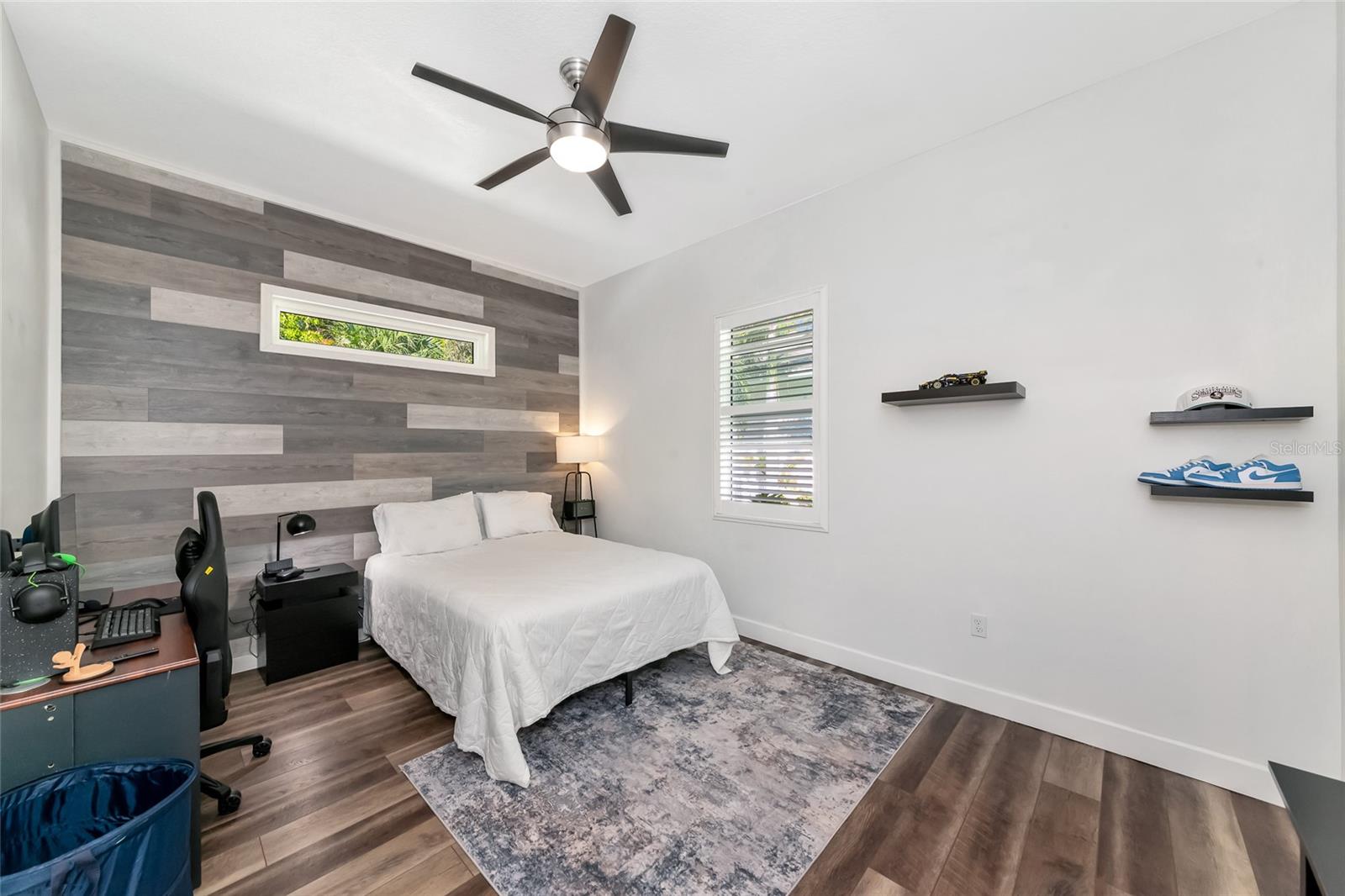 Image 41 of 99 For 702 Woodview Way