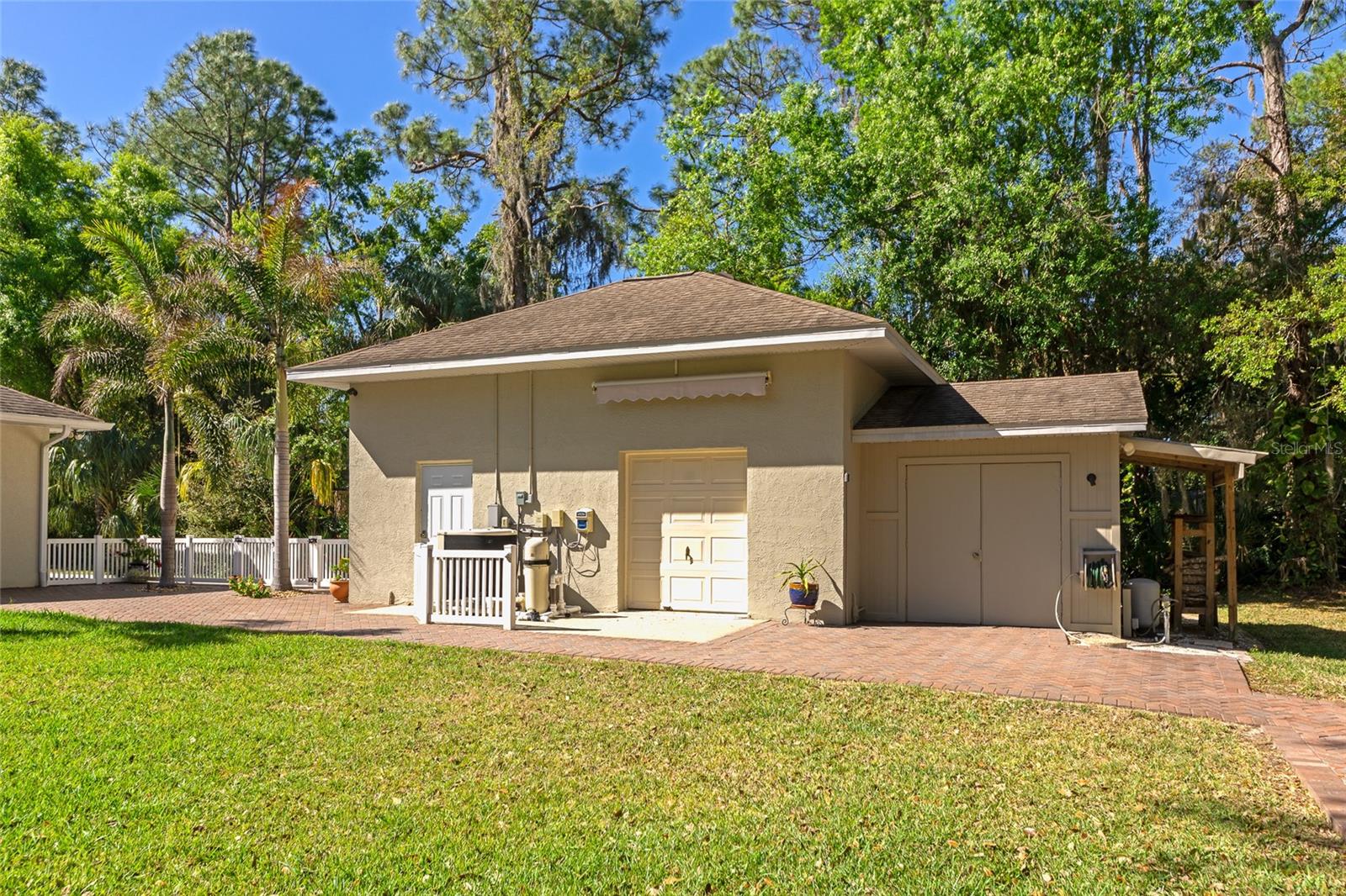 Image 66 of 99 For 702 Woodview Way