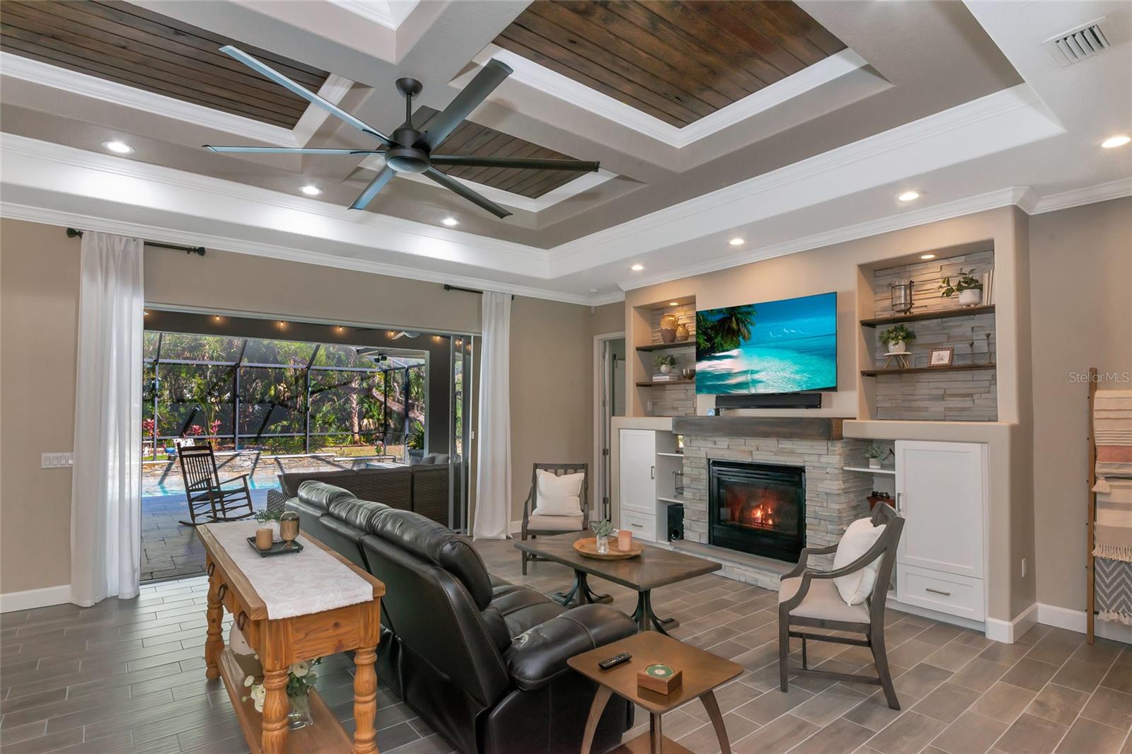 Image 8 of 99 For 702 Woodview Way