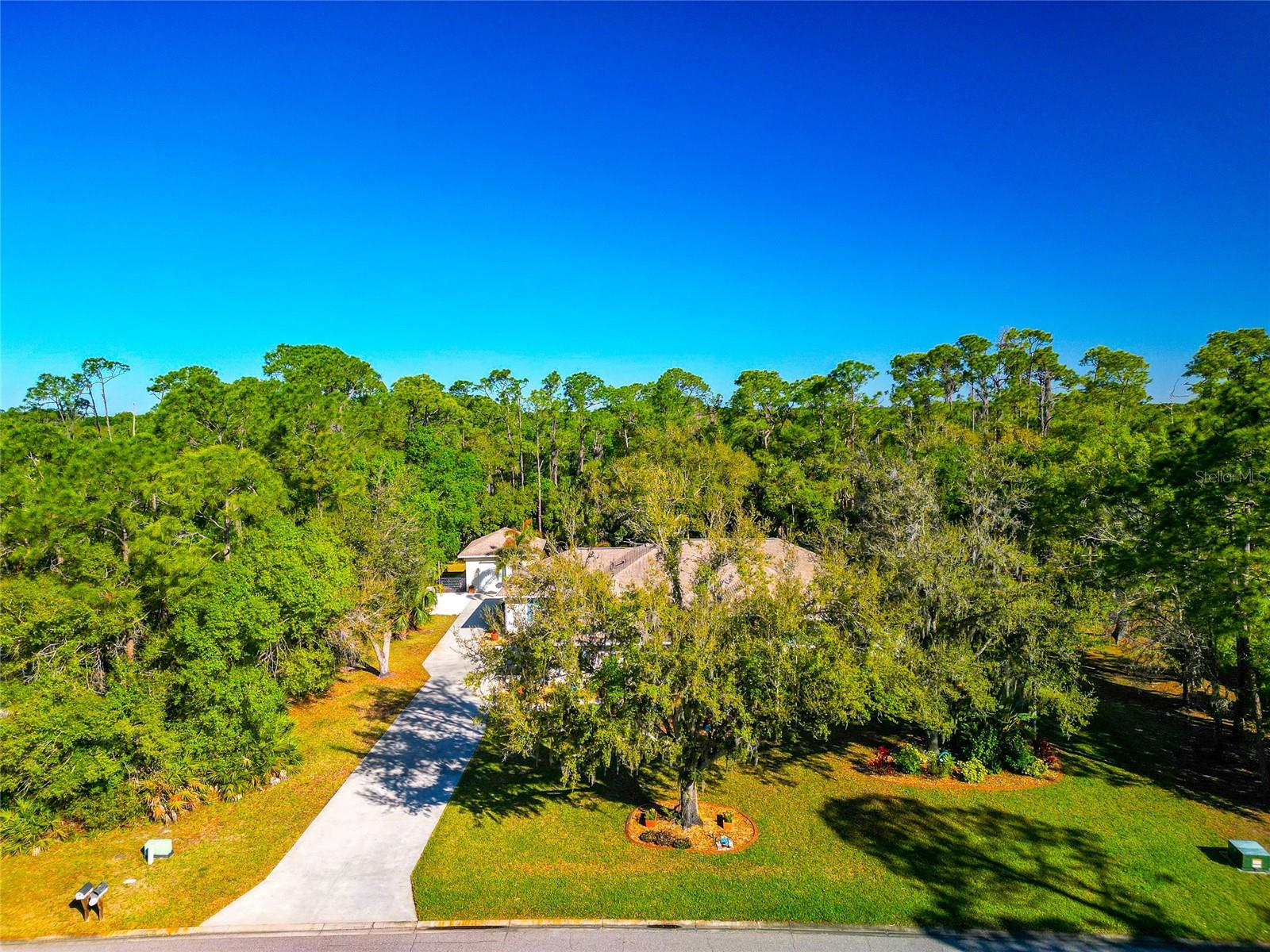 Image 95 of 99 For 702 Woodview Way