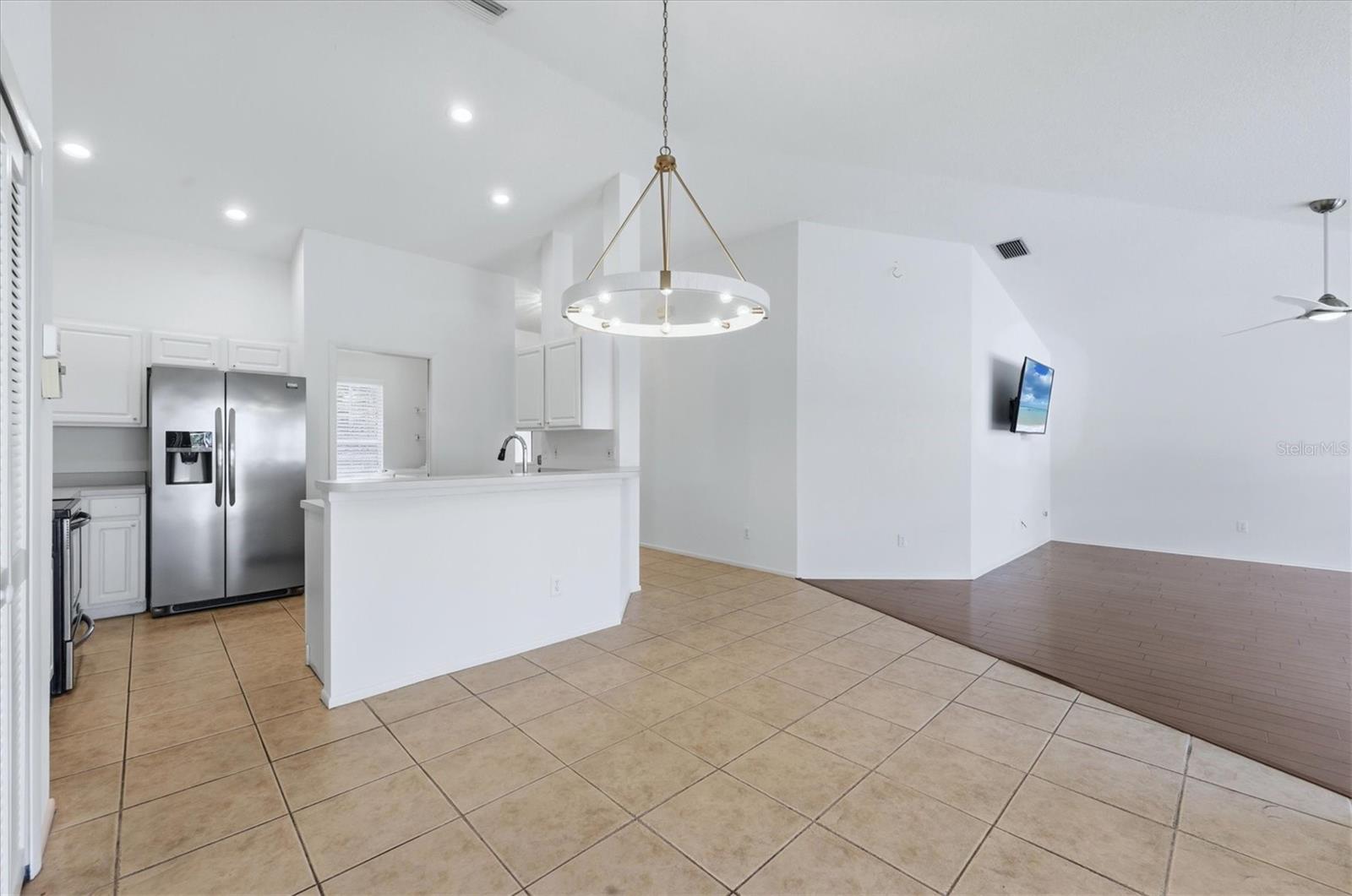 Image 11 of 55 For 4921 Thames Lane