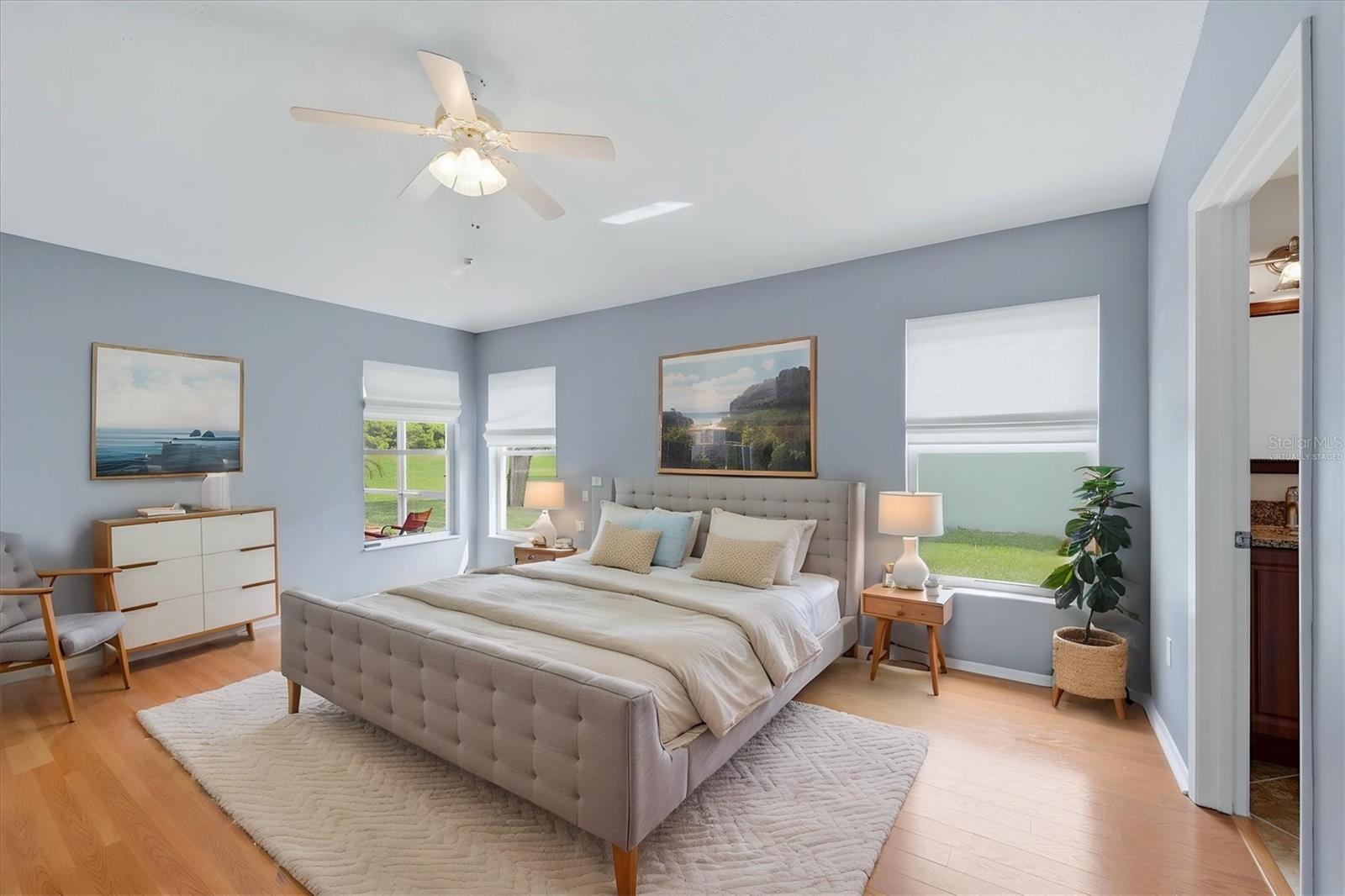 Image 16 of 55 For 4921 Thames Lane