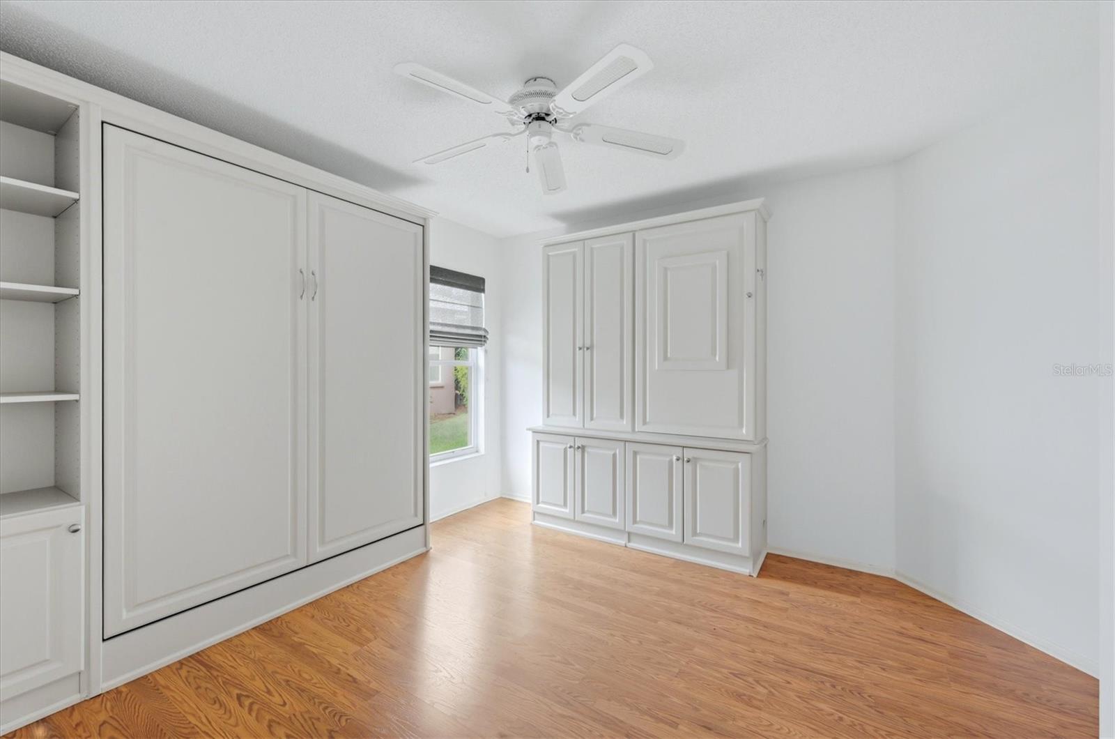 Image 24 of 55 For 4921 Thames Lane