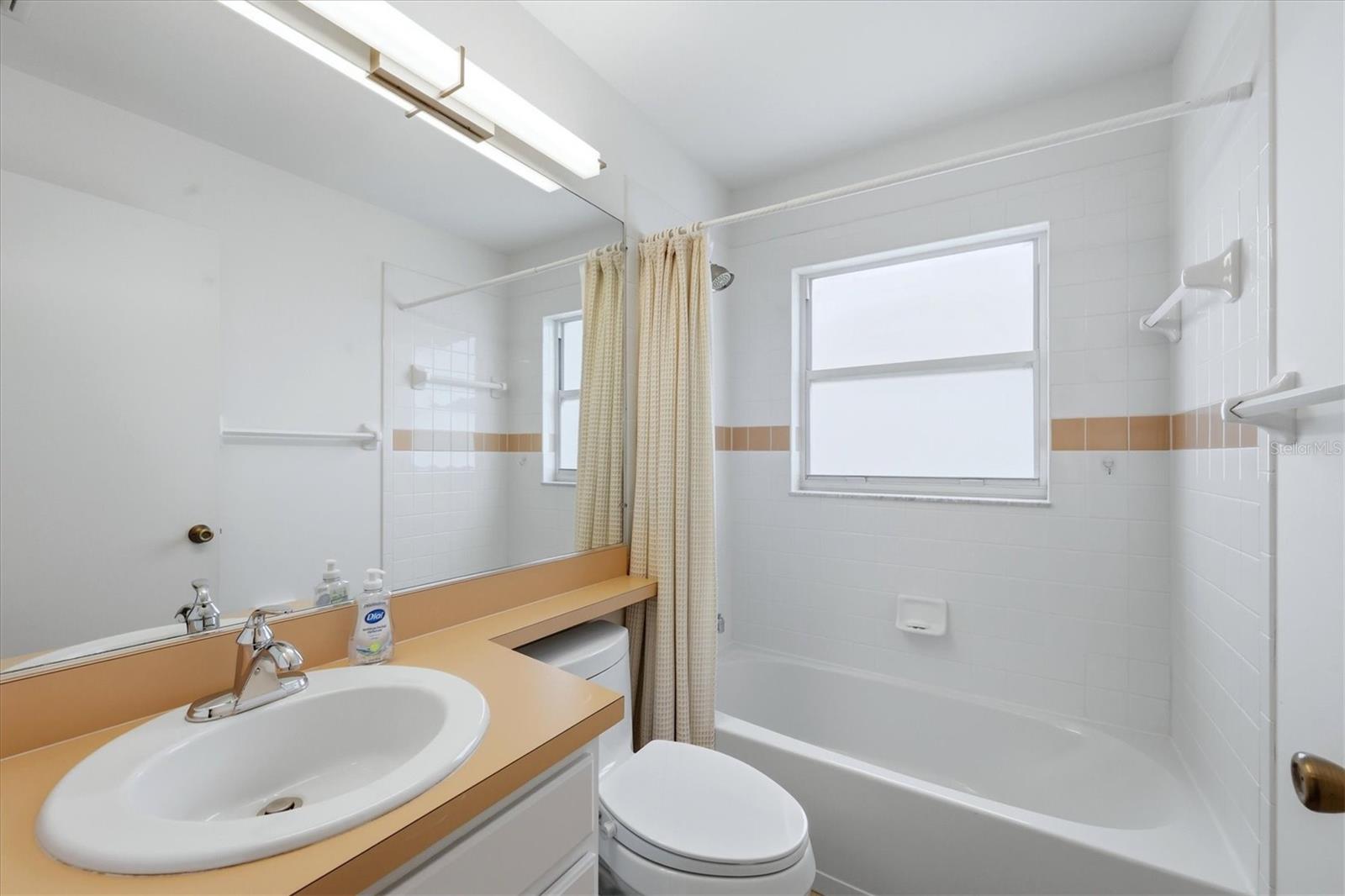 Image 25 of 55 For 4921 Thames Lane