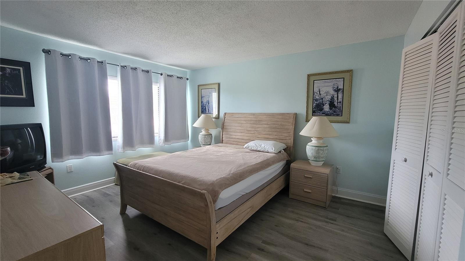 Image 10 of 16 For 320 Barcelona Drive 320