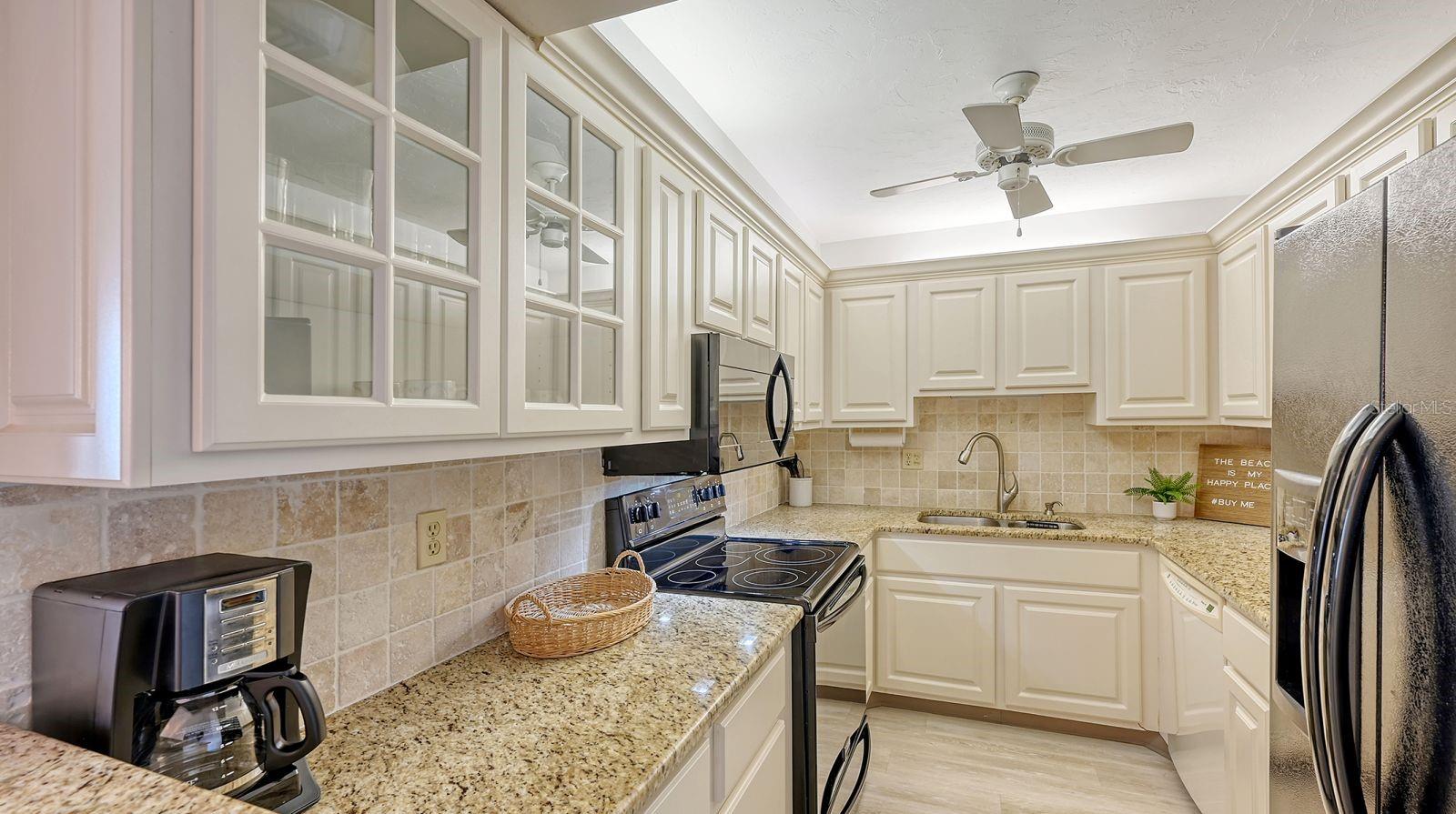 Image 17 of 63 For 5855 Midnight Pass Road 404