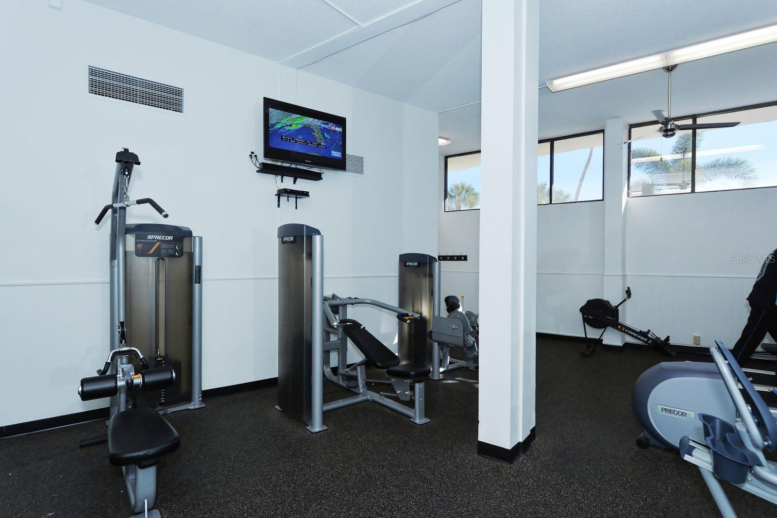 Image 39 of 63 For 5855 Midnight Pass Road 404