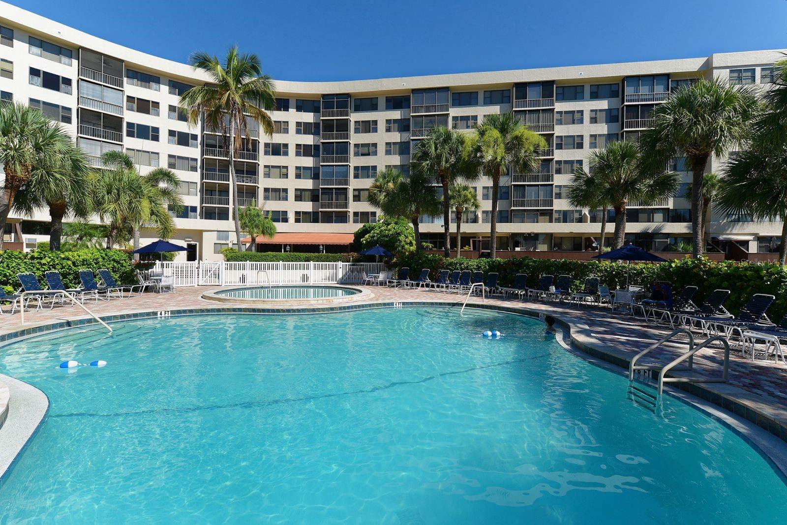 Image 41 of 63 For 5855 Midnight Pass Road 404