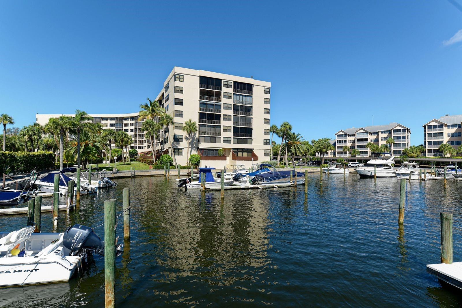 Image 49 of 63 For 5855 Midnight Pass Road 404