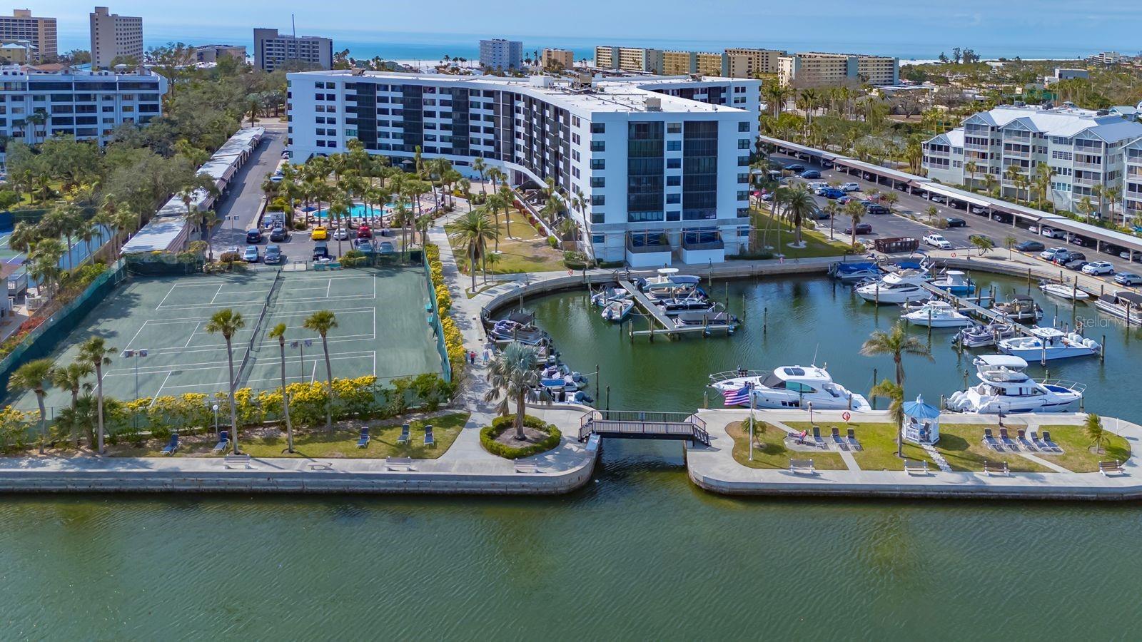 Image 53 of 63 For 5855 Midnight Pass Road 404