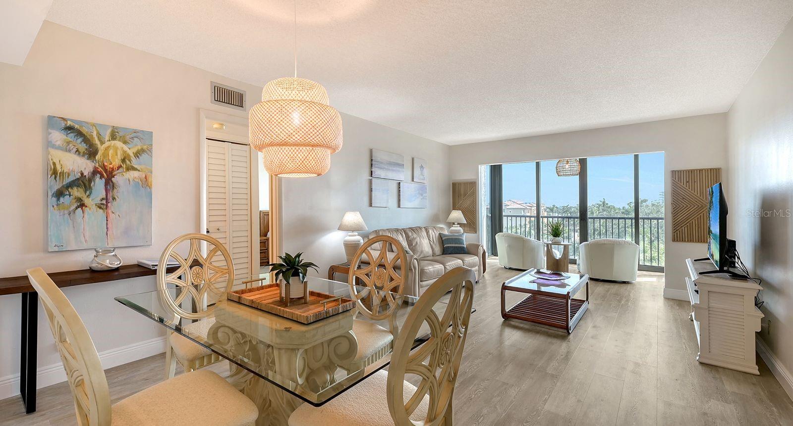 Image 7 of 63 For 5855 Midnight Pass Road 404