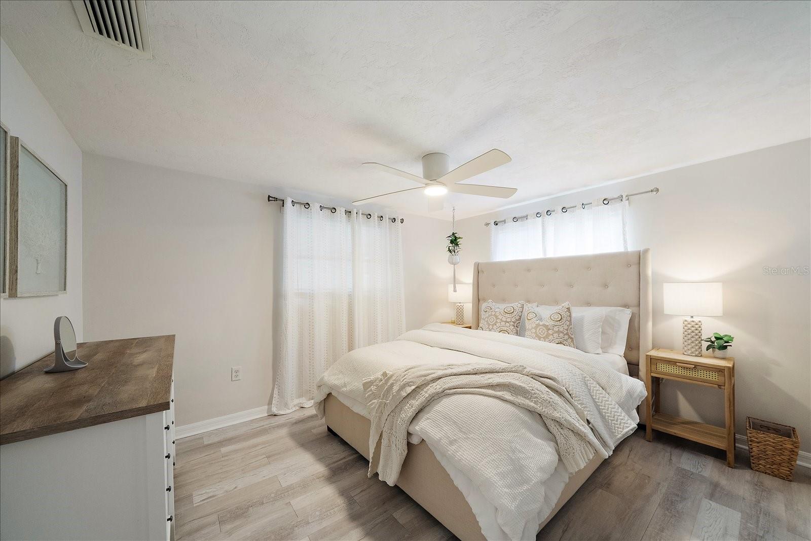 Image 22 of 35 For 2650 Leafy Lane