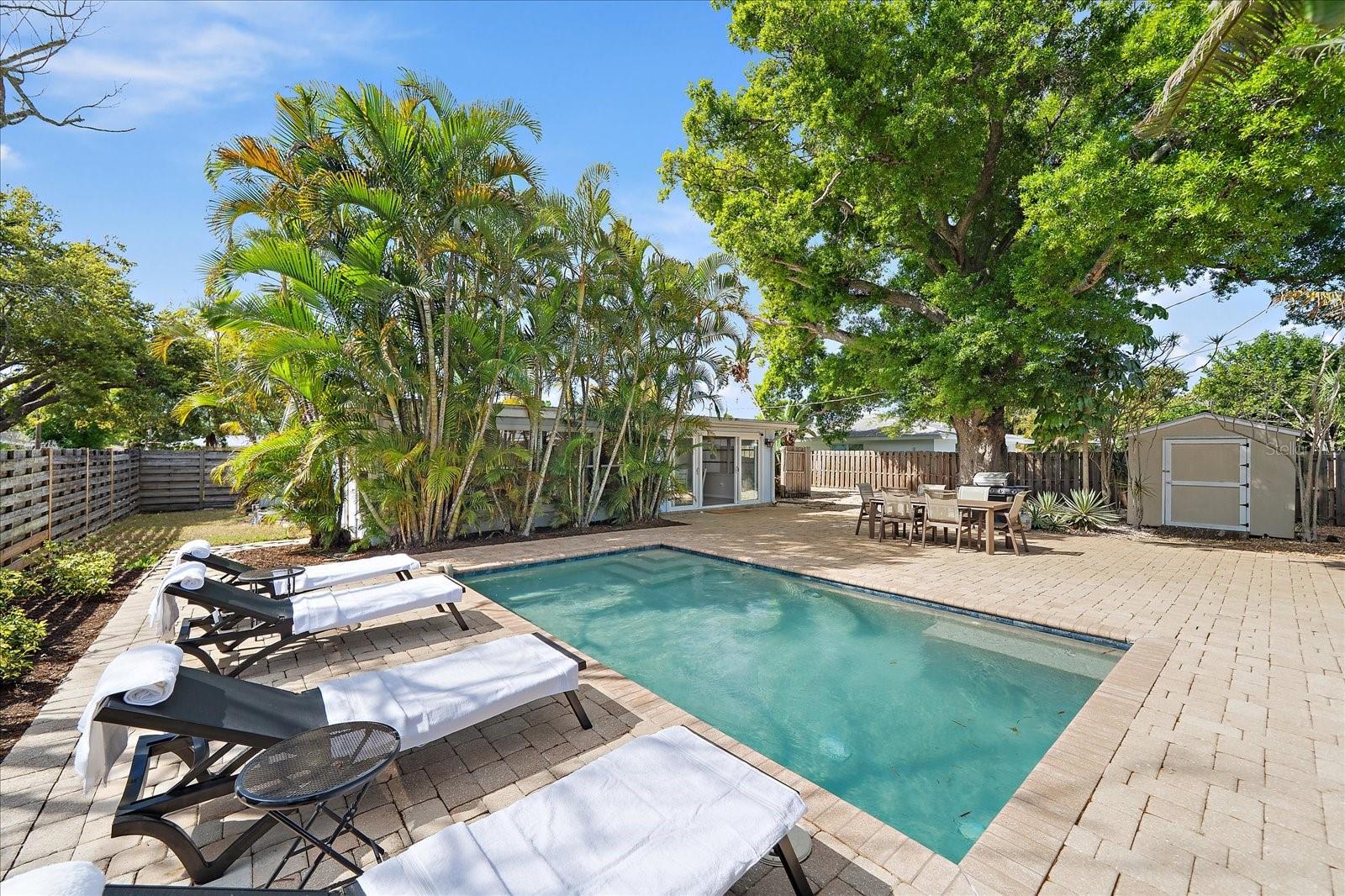 Image 32 of 35 For 2650 Leafy Lane