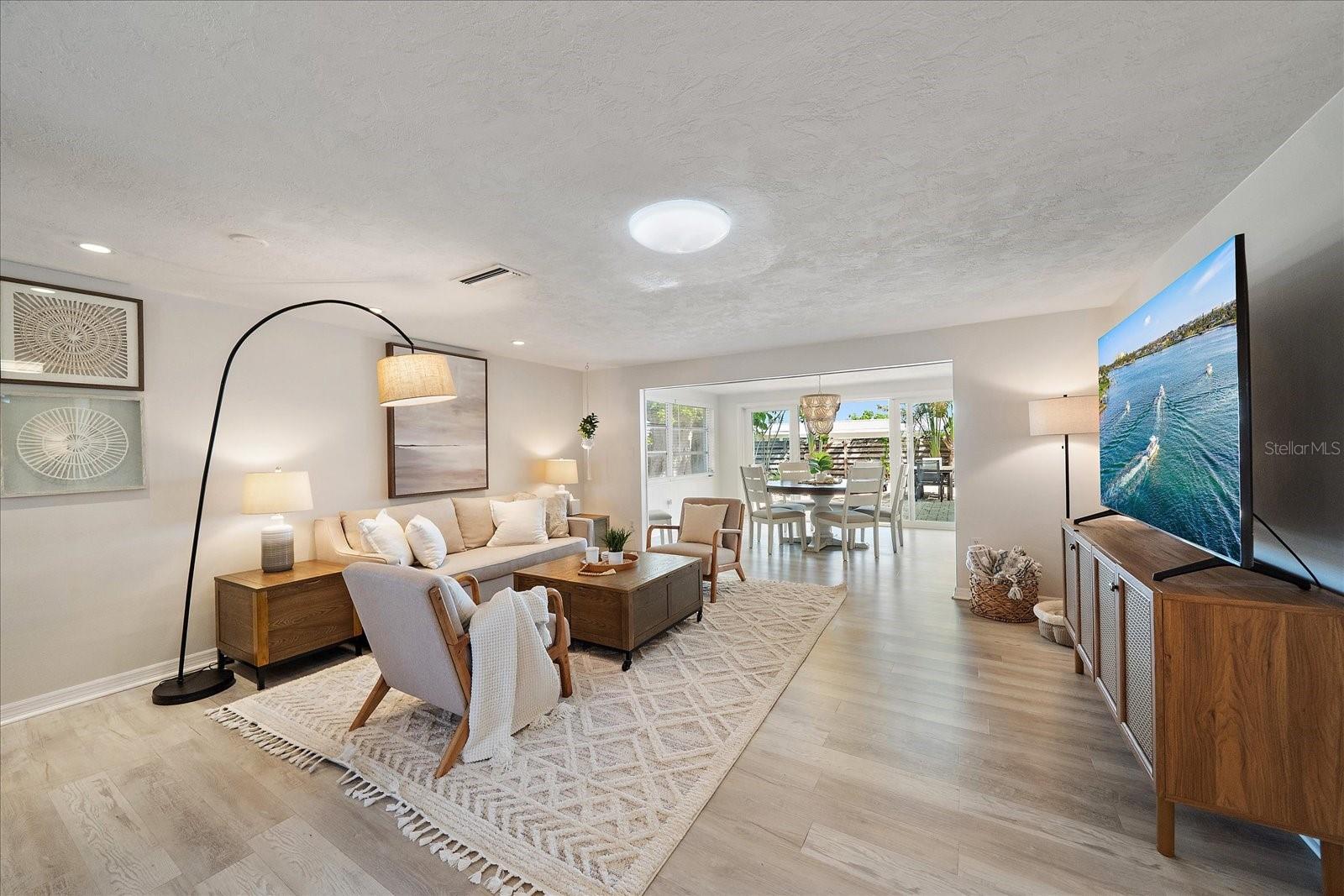 Image 4 of 35 For 2650 Leafy Lane