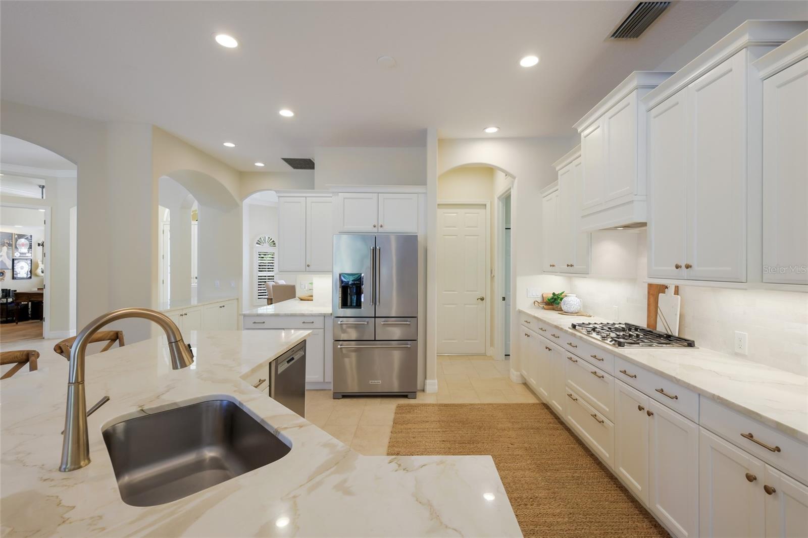 Image 25 of 83 For 7804 Rosehall Cove