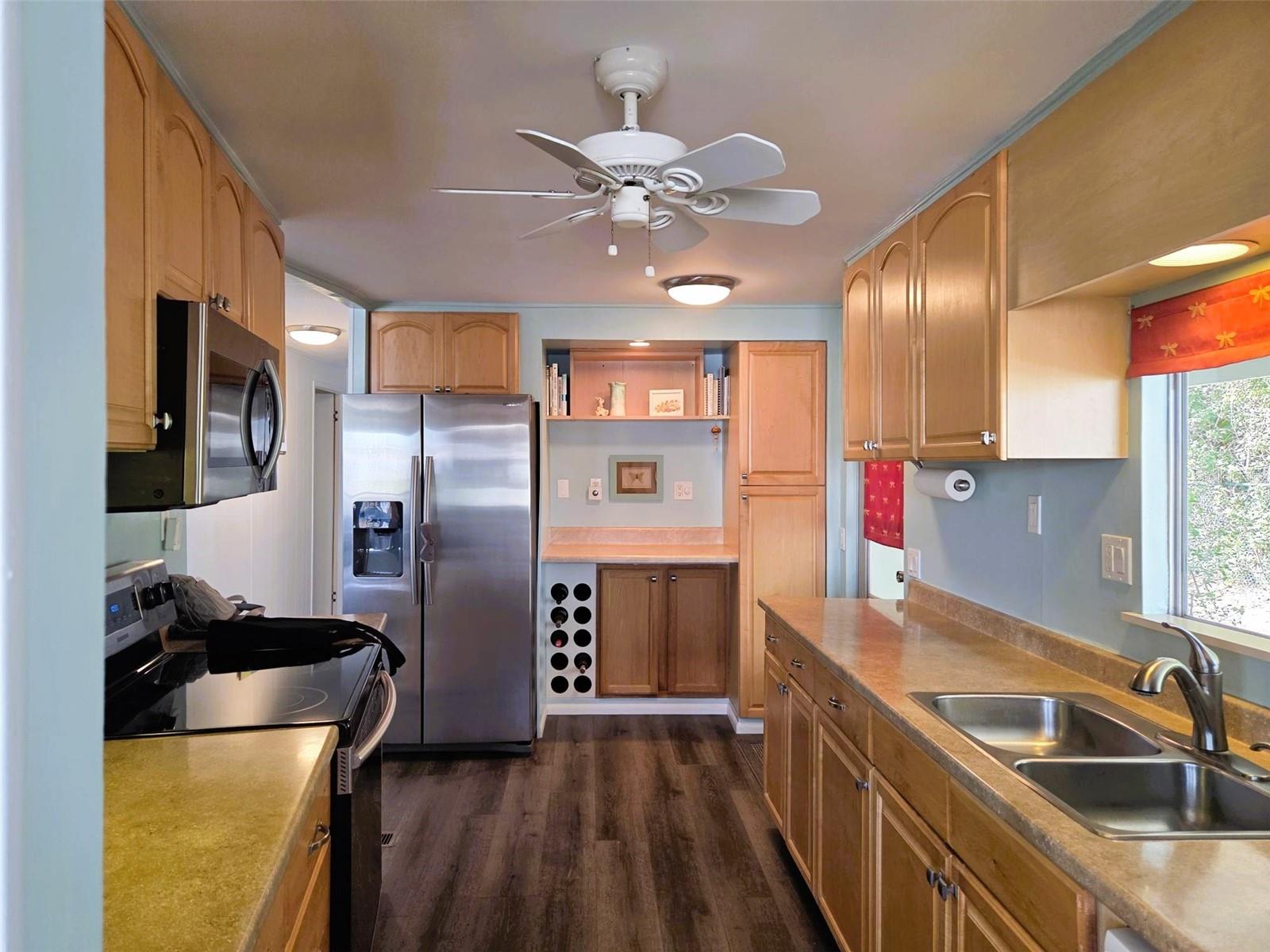 Image 12 of 37 For 3218 Oakwood Boulevard S