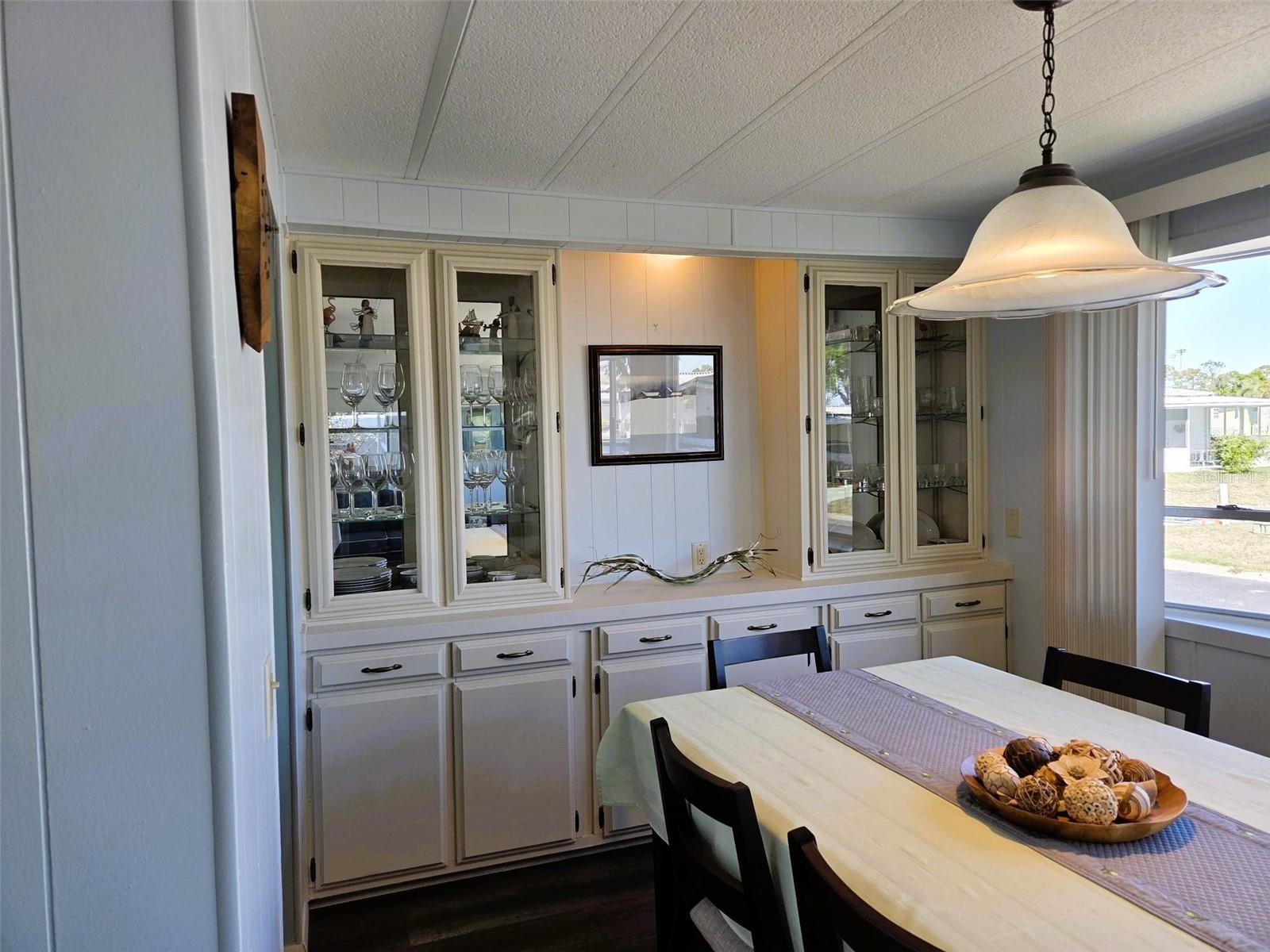 Image 13 of 37 For 3218 Oakwood Boulevard S