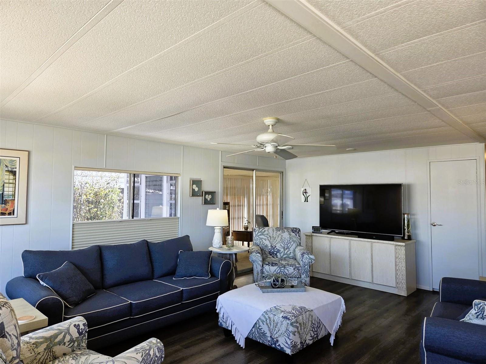 Image 17 of 37 For 3218 Oakwood Boulevard S