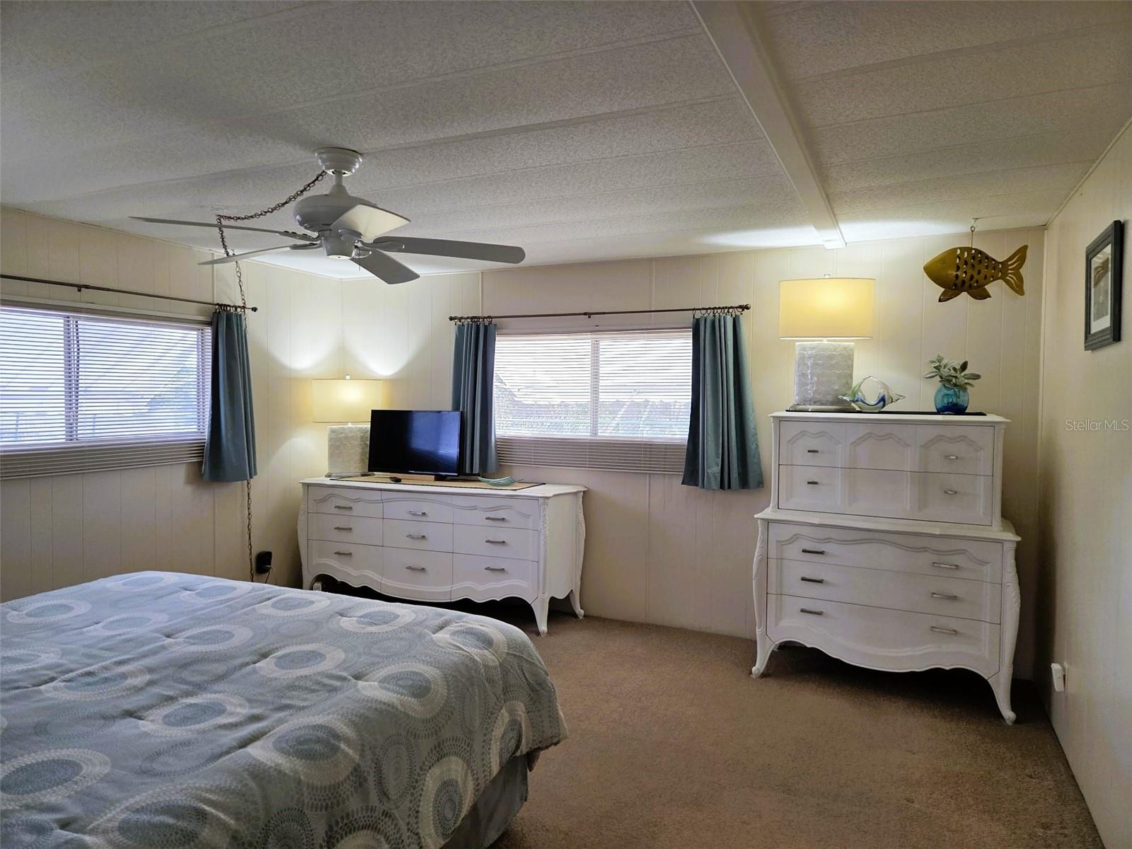 Image 27 of 37 For 3218 Oakwood Boulevard S