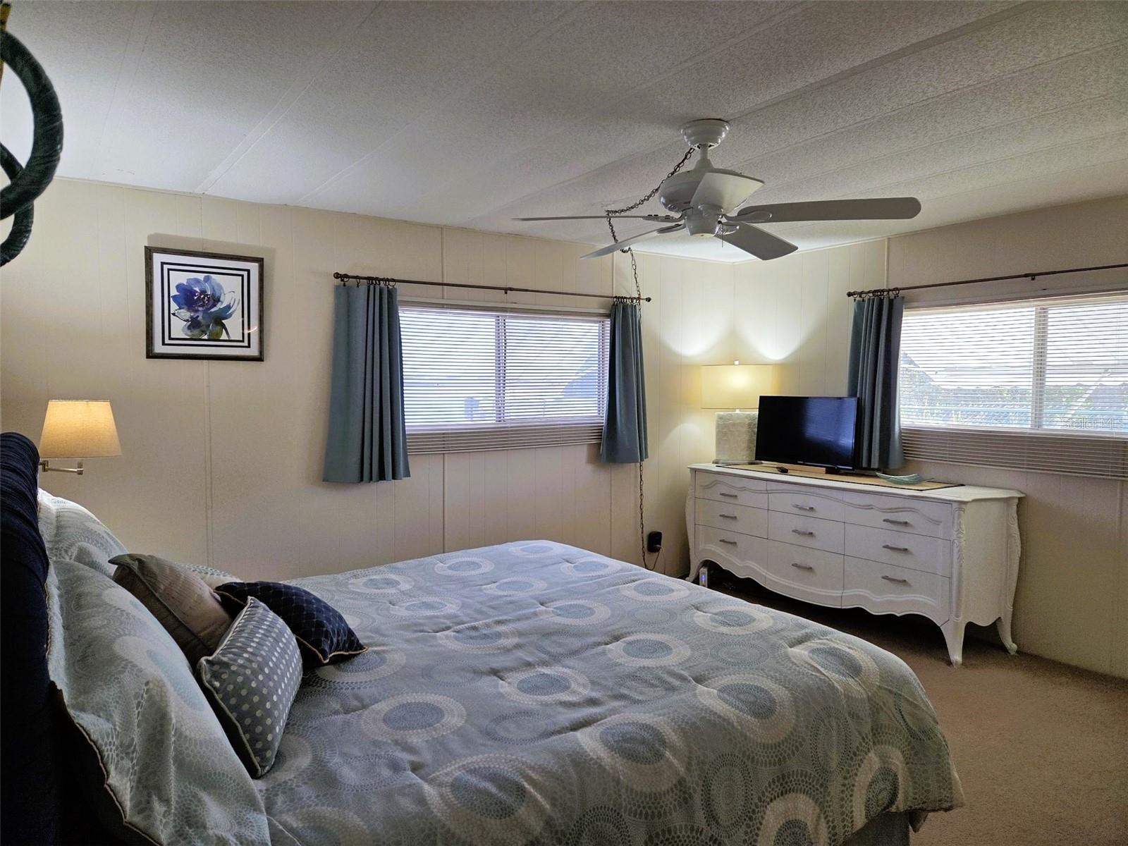 Image 28 of 37 For 3218 Oakwood Boulevard S