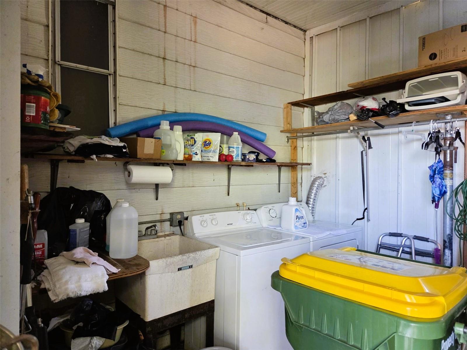 Image 32 of 37 For 3218 Oakwood Boulevard S