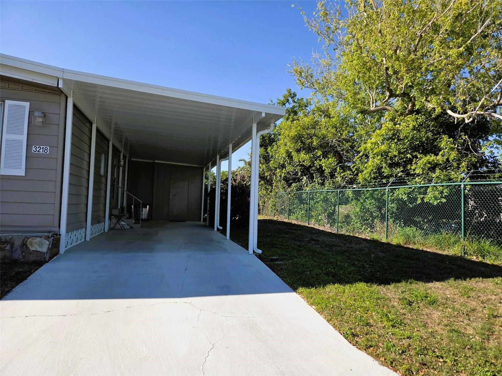 Image 4 of 37 For 3218 Oakwood Boulevard S