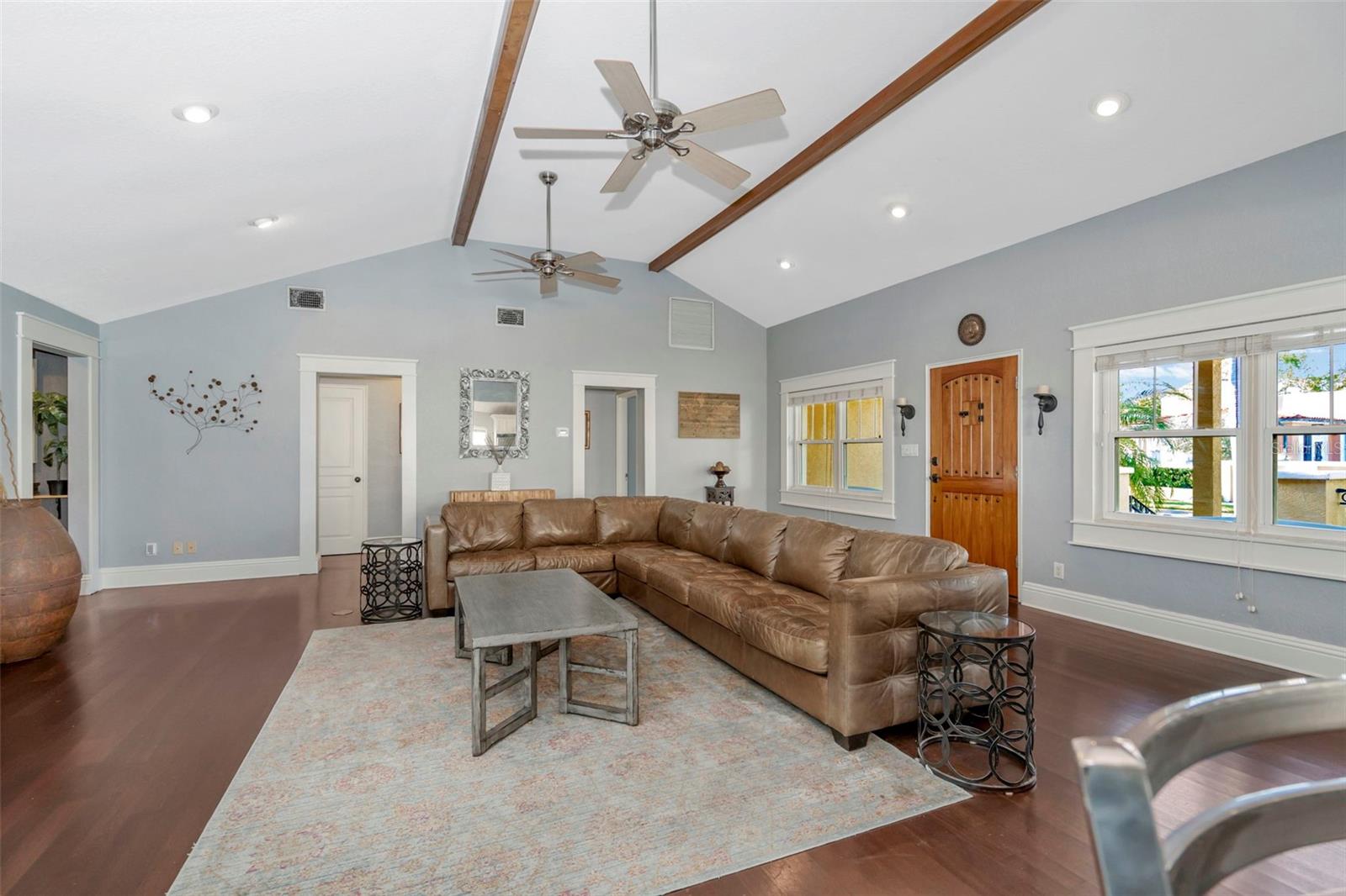 Image 2 of 25 For 167 Barbados Avenue