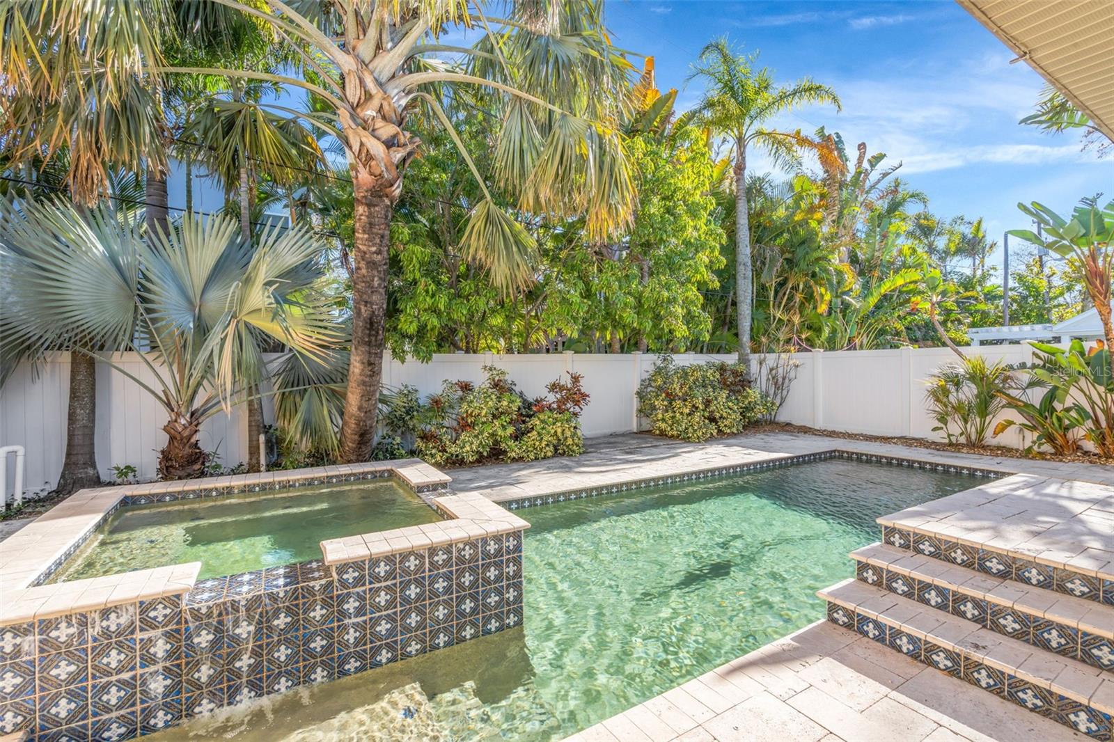 Image 20 of 25 For 167 Barbados Avenue