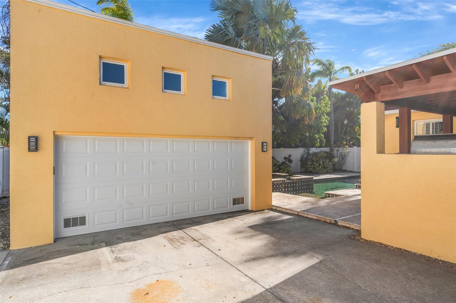 Image 21 of 25 For 167 Barbados Avenue